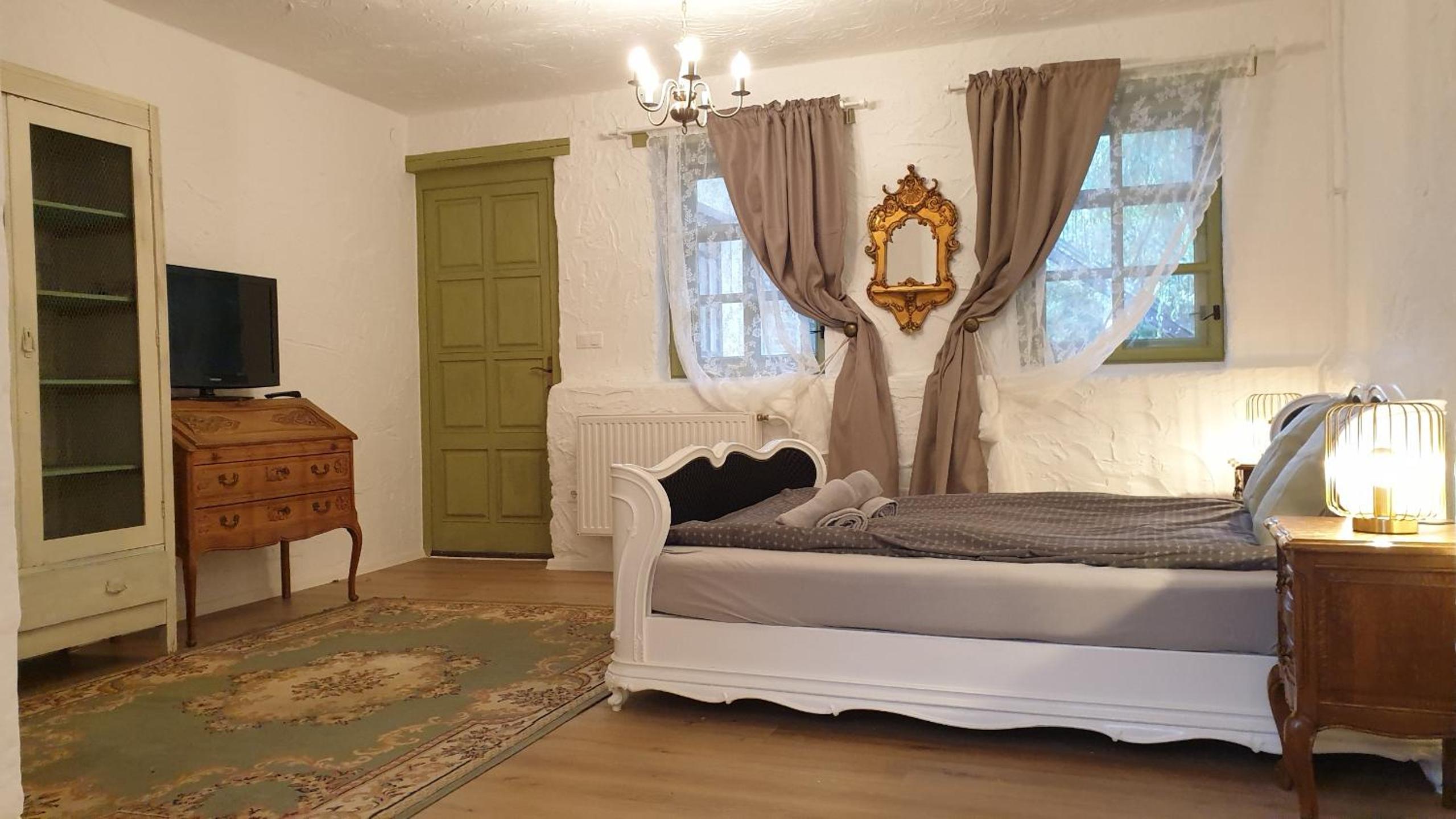 Double Room With Extra Bed photo 1