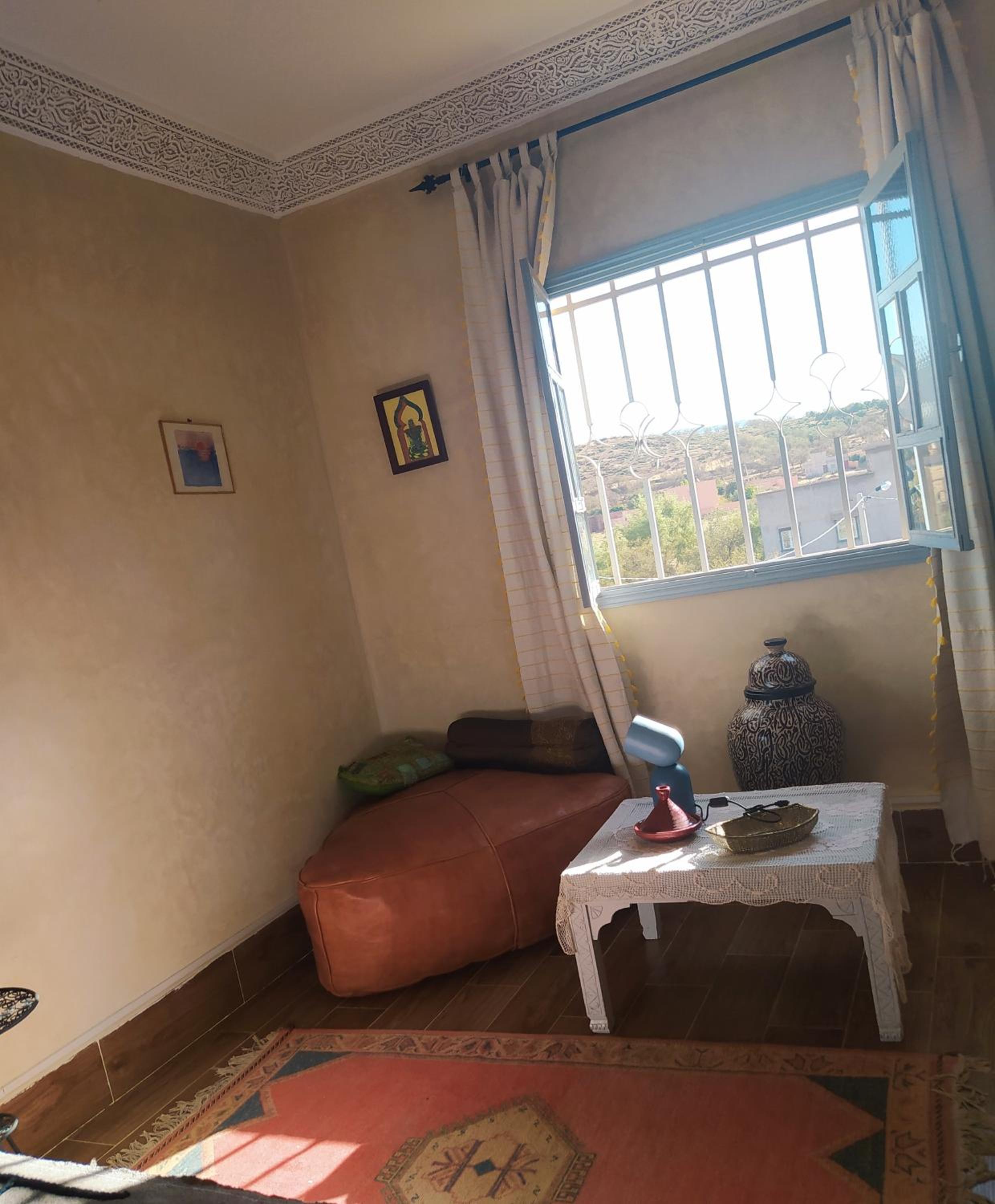 Large Double Room - Photo 8