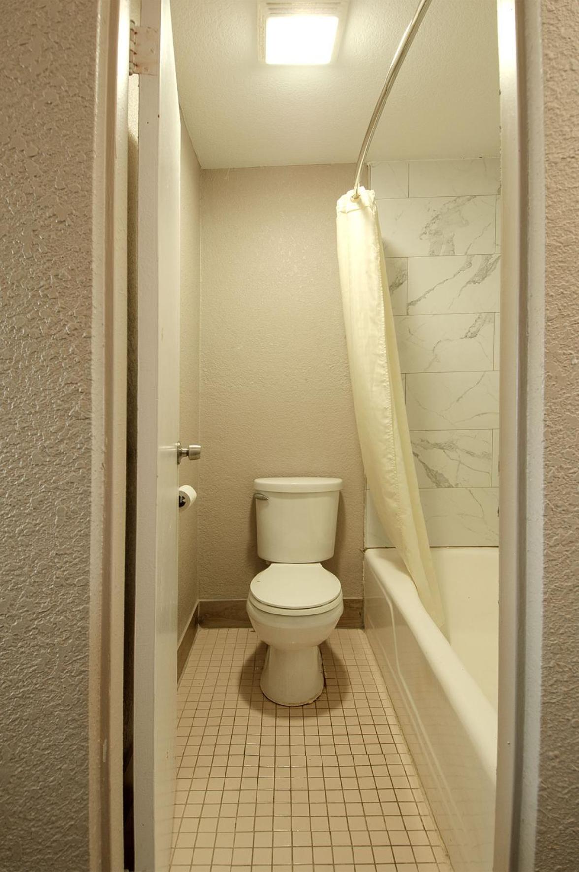 Deluxe Queen Room - Photo 2