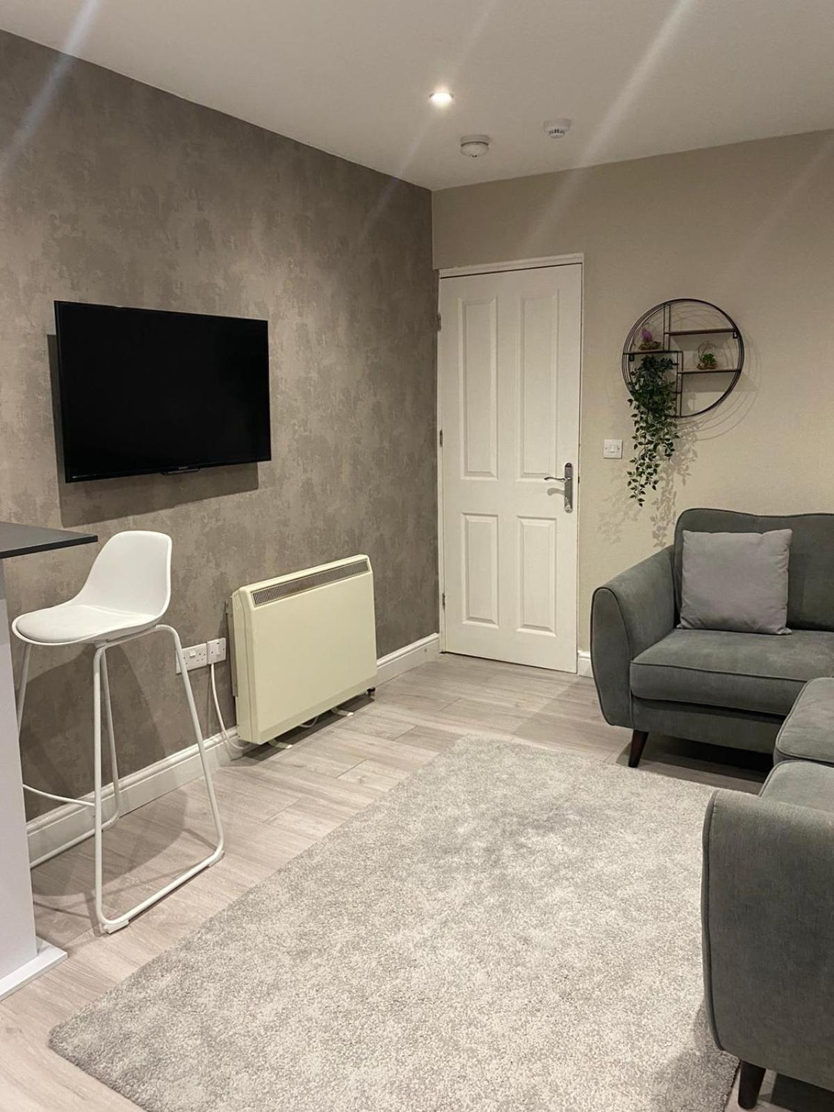 One-Bedroom Apartment - Photo 9