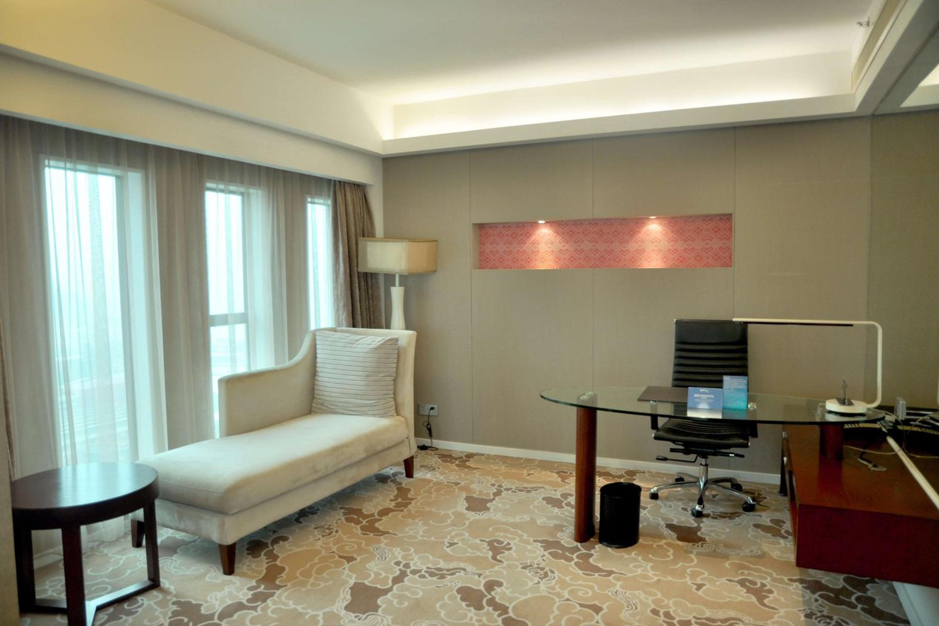 Two-Bedroom Suite with River View - Photo 4