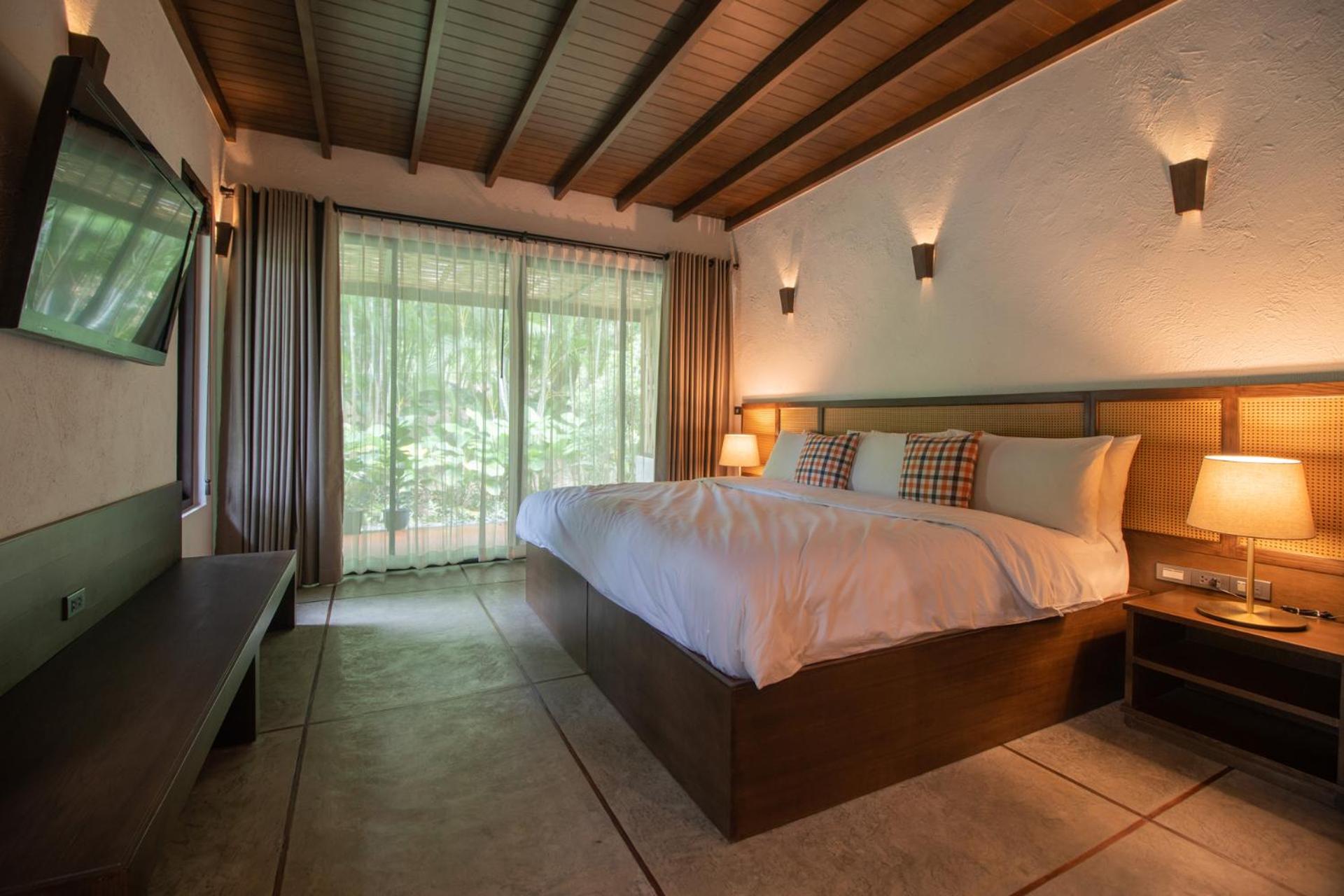 Deluxe Double or Twin Room - Photo 18