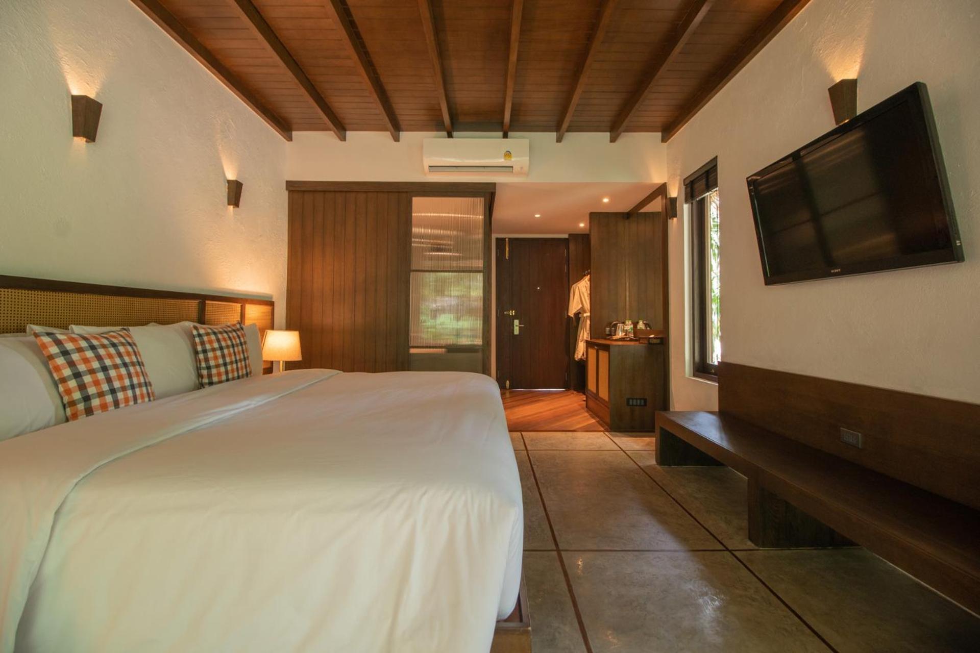 Deluxe Double or Twin Room - Photo 1