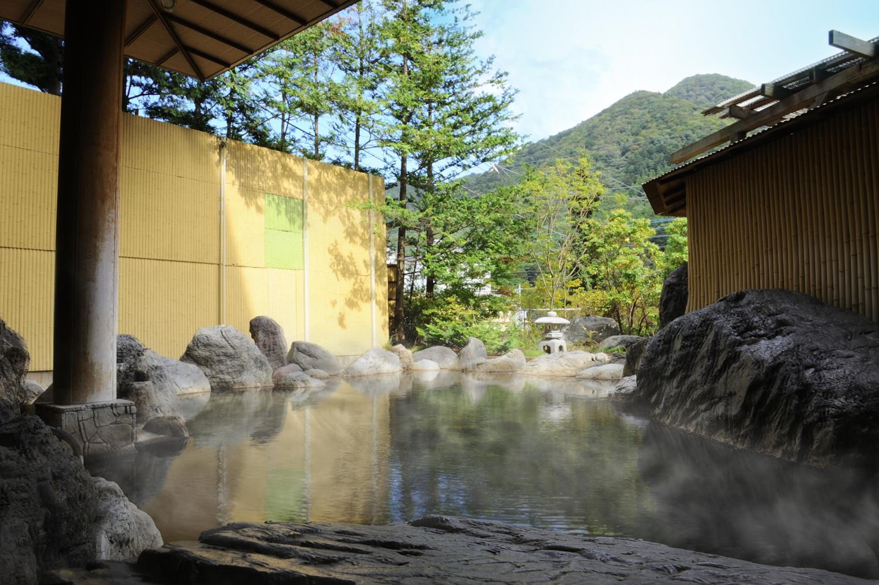 Japanese-Style Room (8 Tatami) with Private Bathroom- Non-Smoking photo 2
