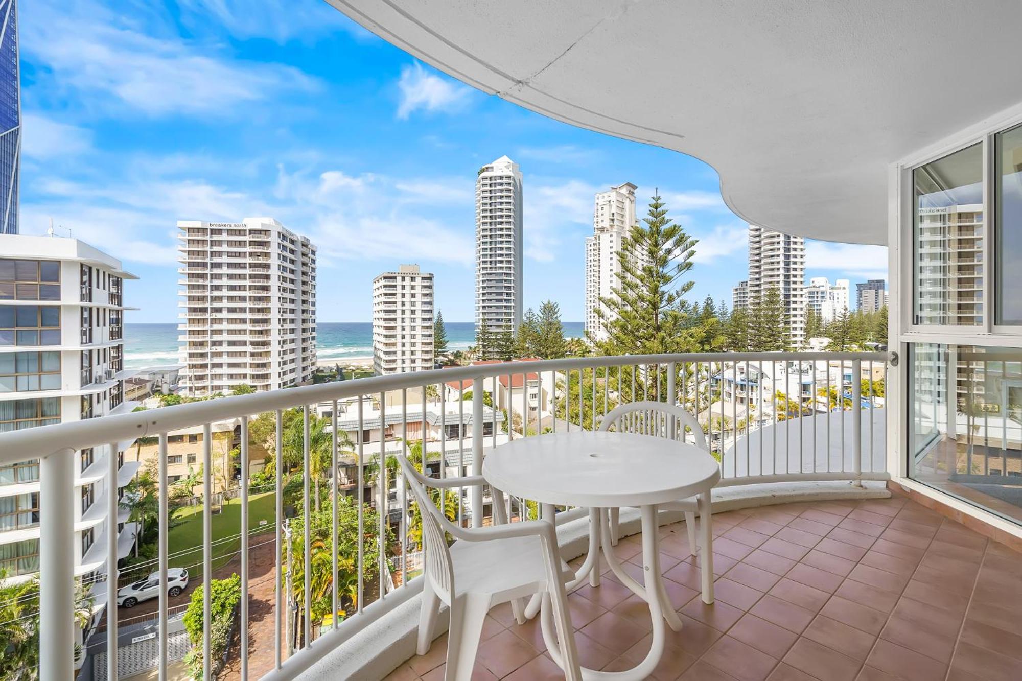 1 Bedroom Ocean View Spa Apartment - Photo 2