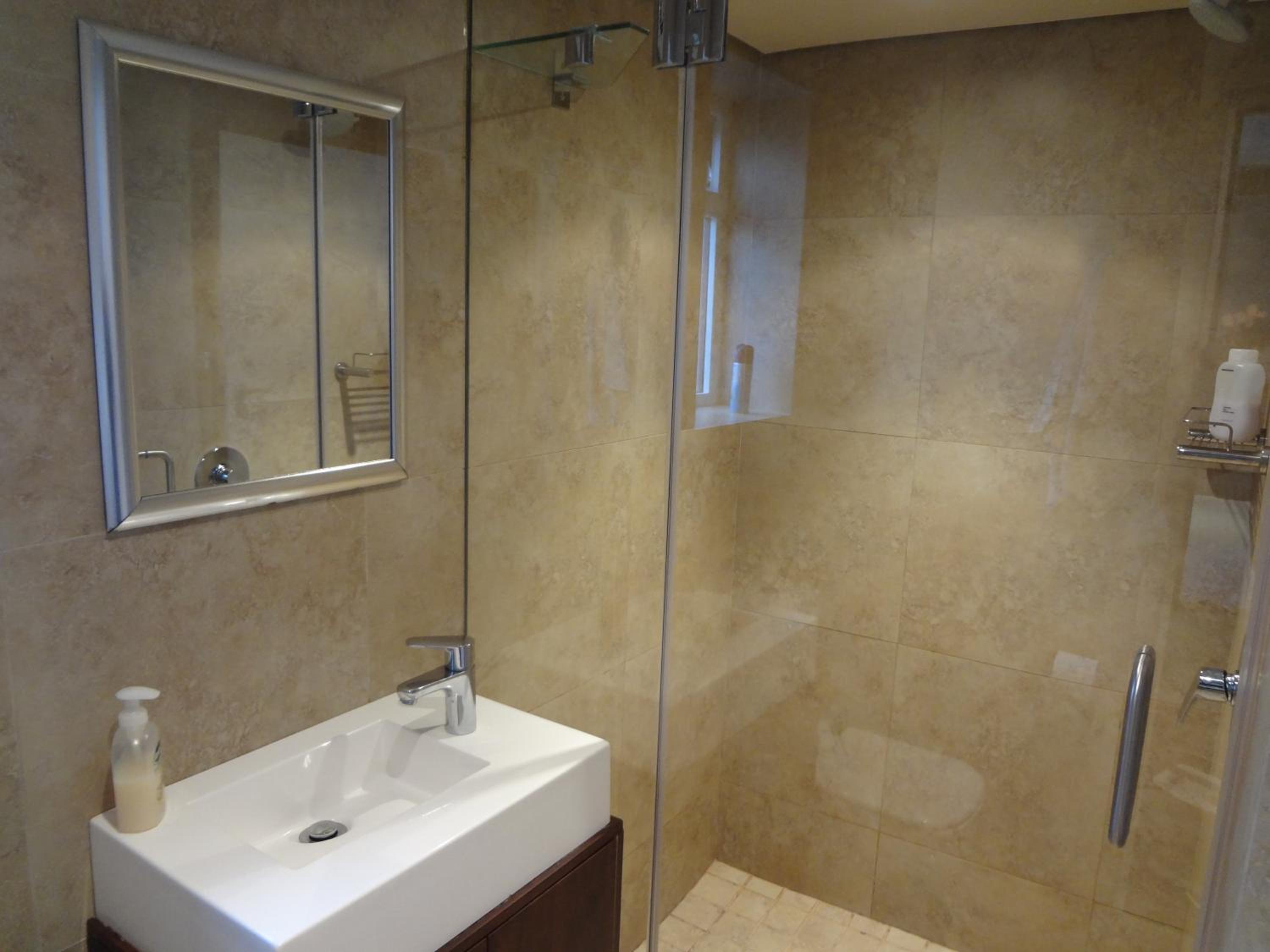 Studio Apartment - Photo 9
