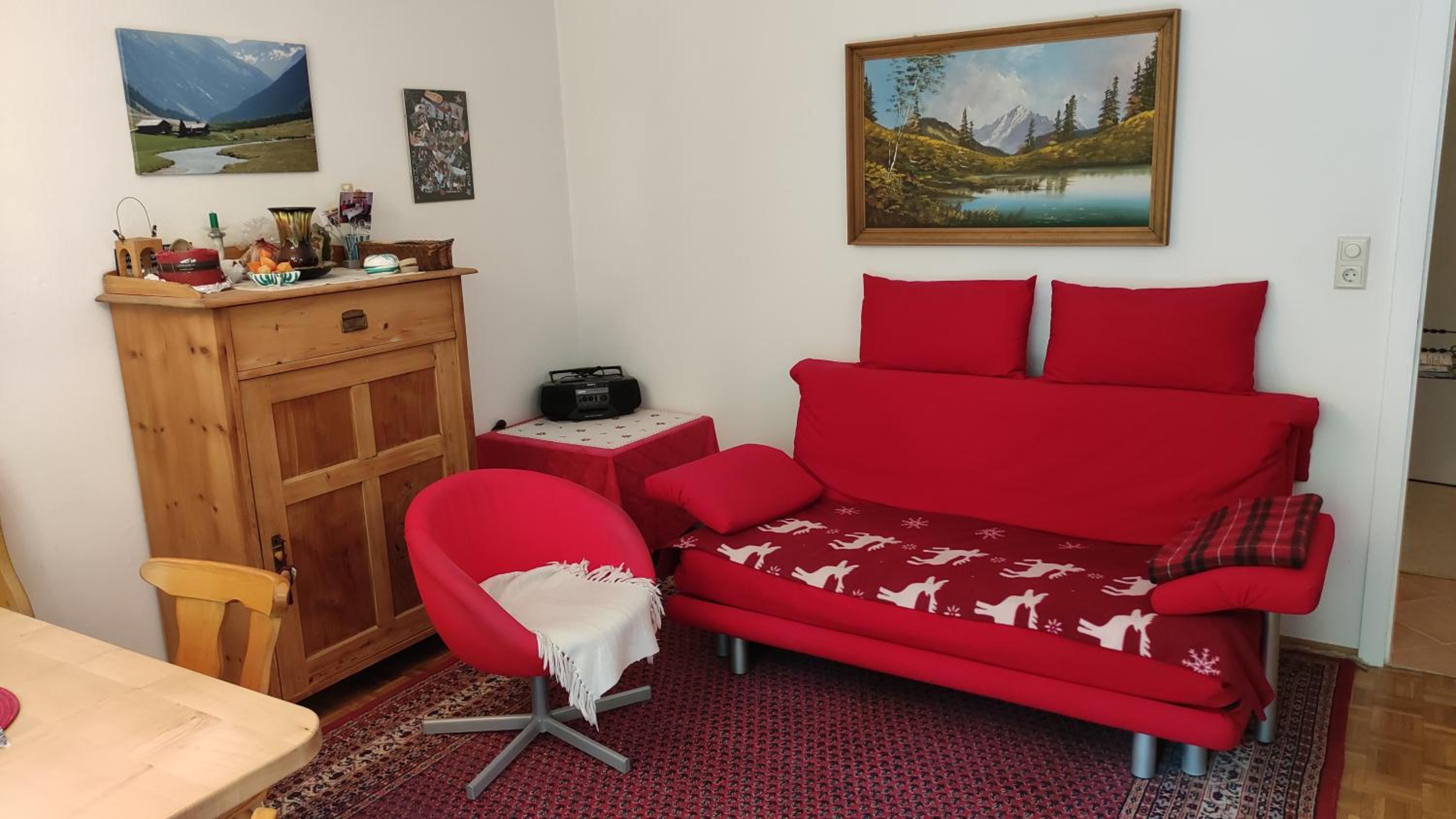 One-Bedroom Apartment photo 1
