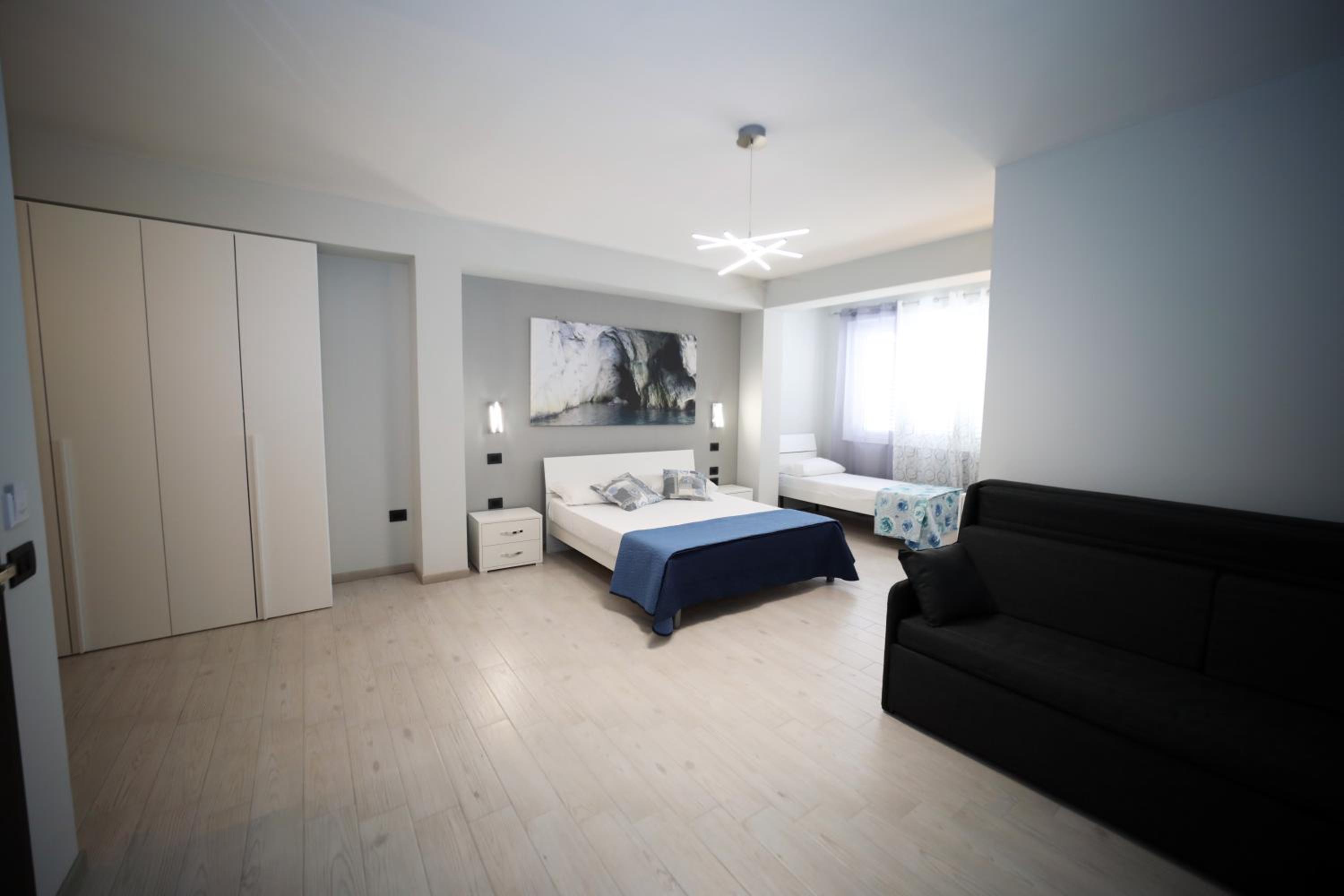 Deluxe Family Room photo 1