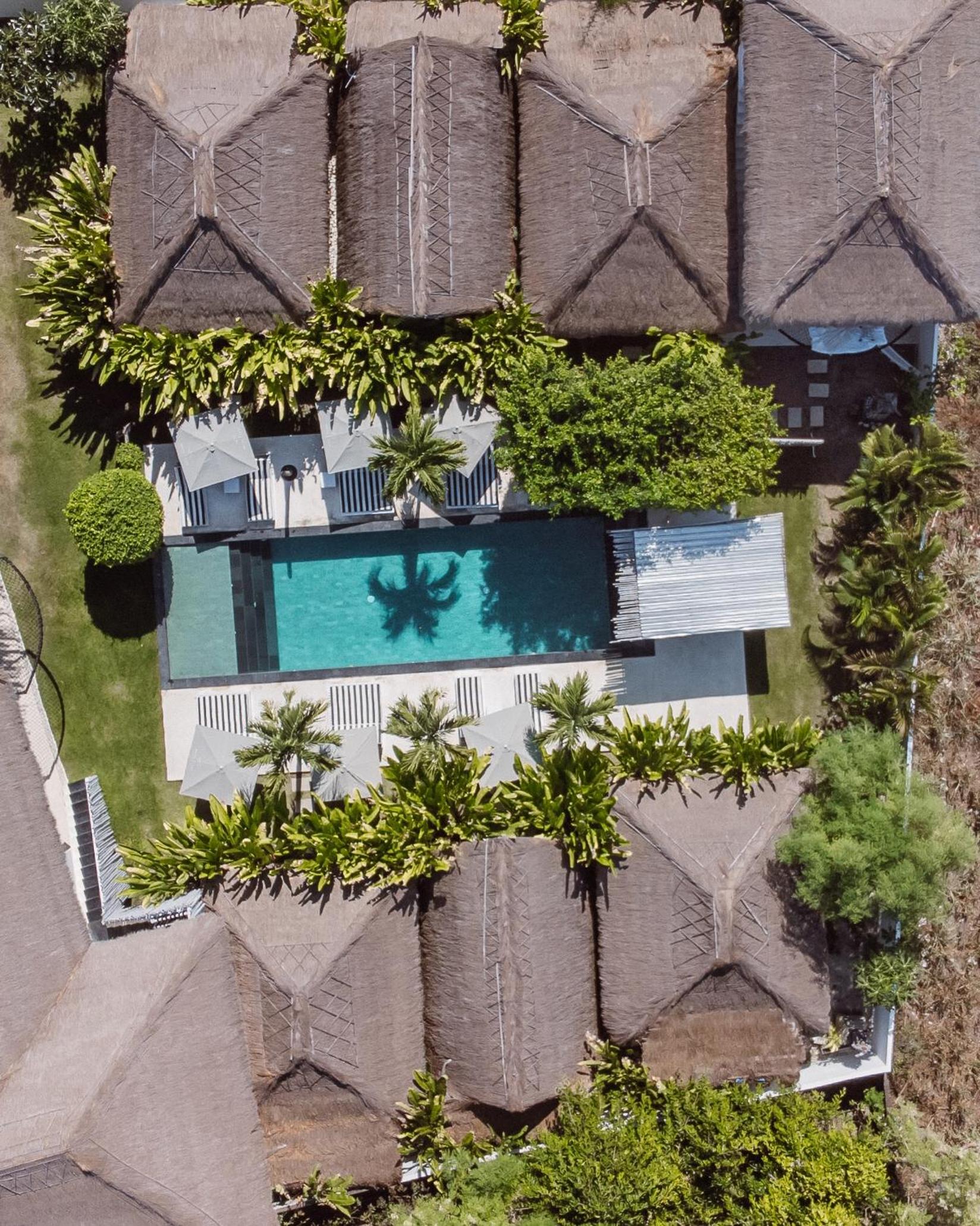 Double Room with Pool View - Photo 14