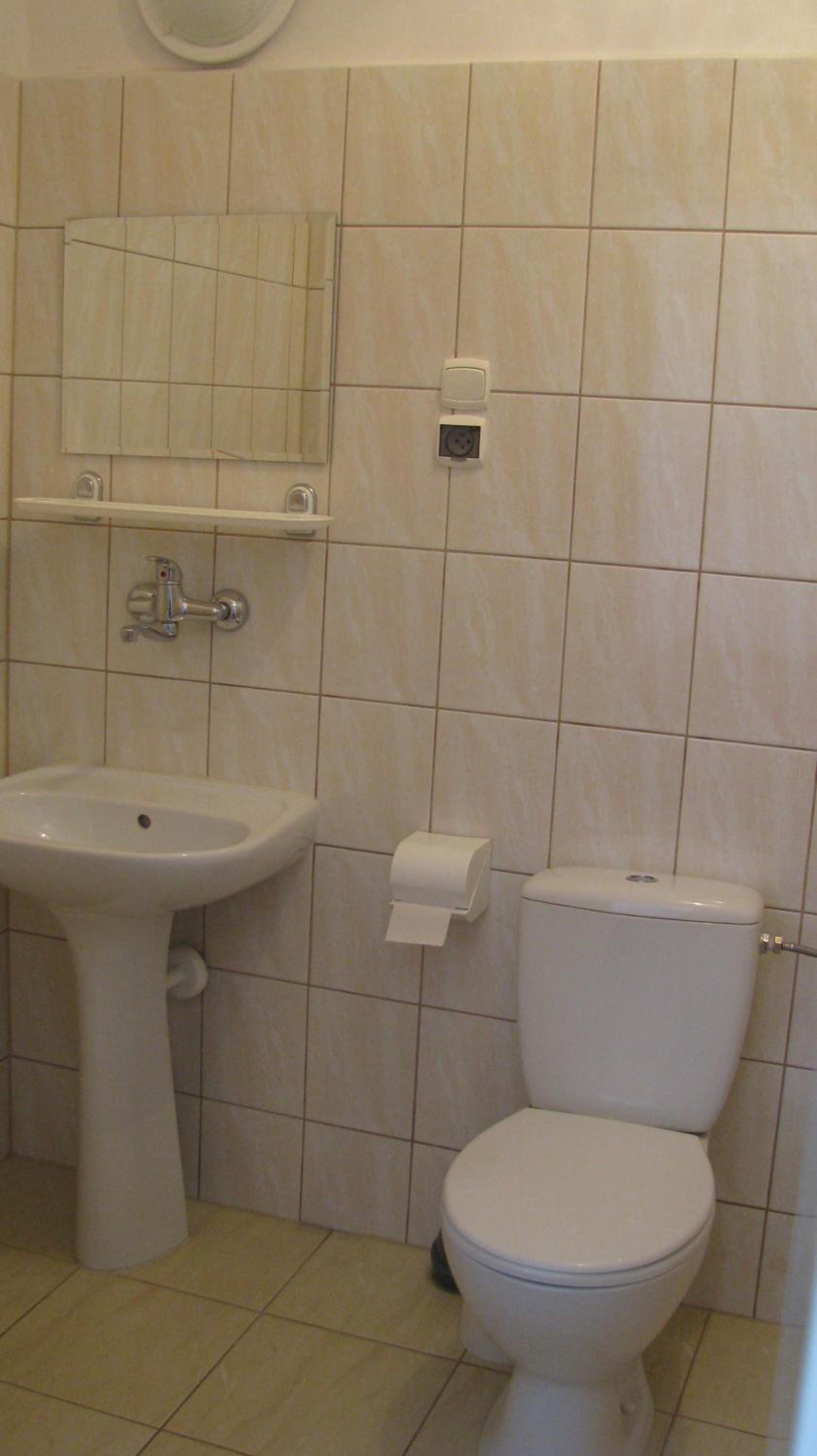 Standard Triple Room - Photo 5