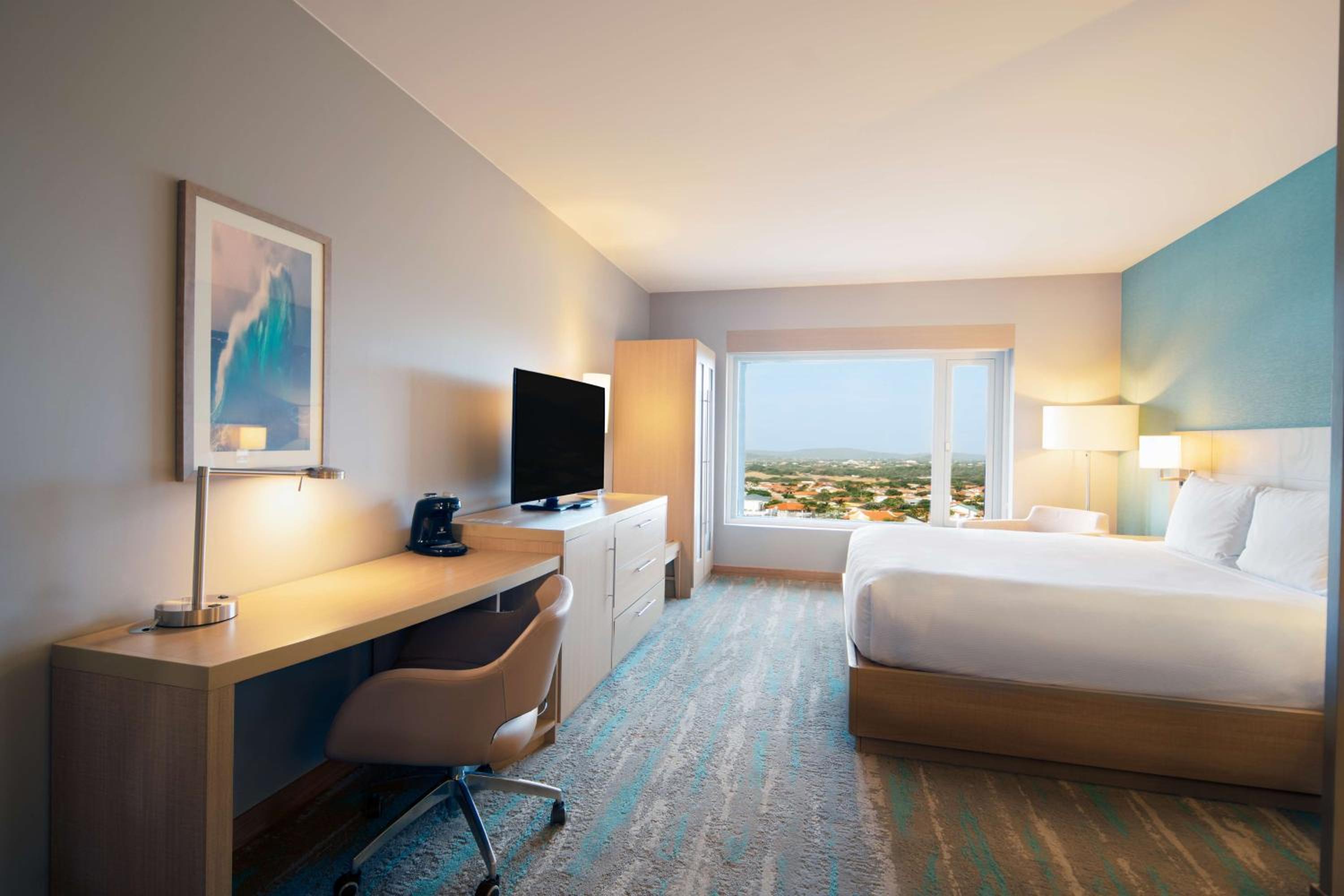 King Suite with Sofa Bed and Roll-In Shower - Disability Access