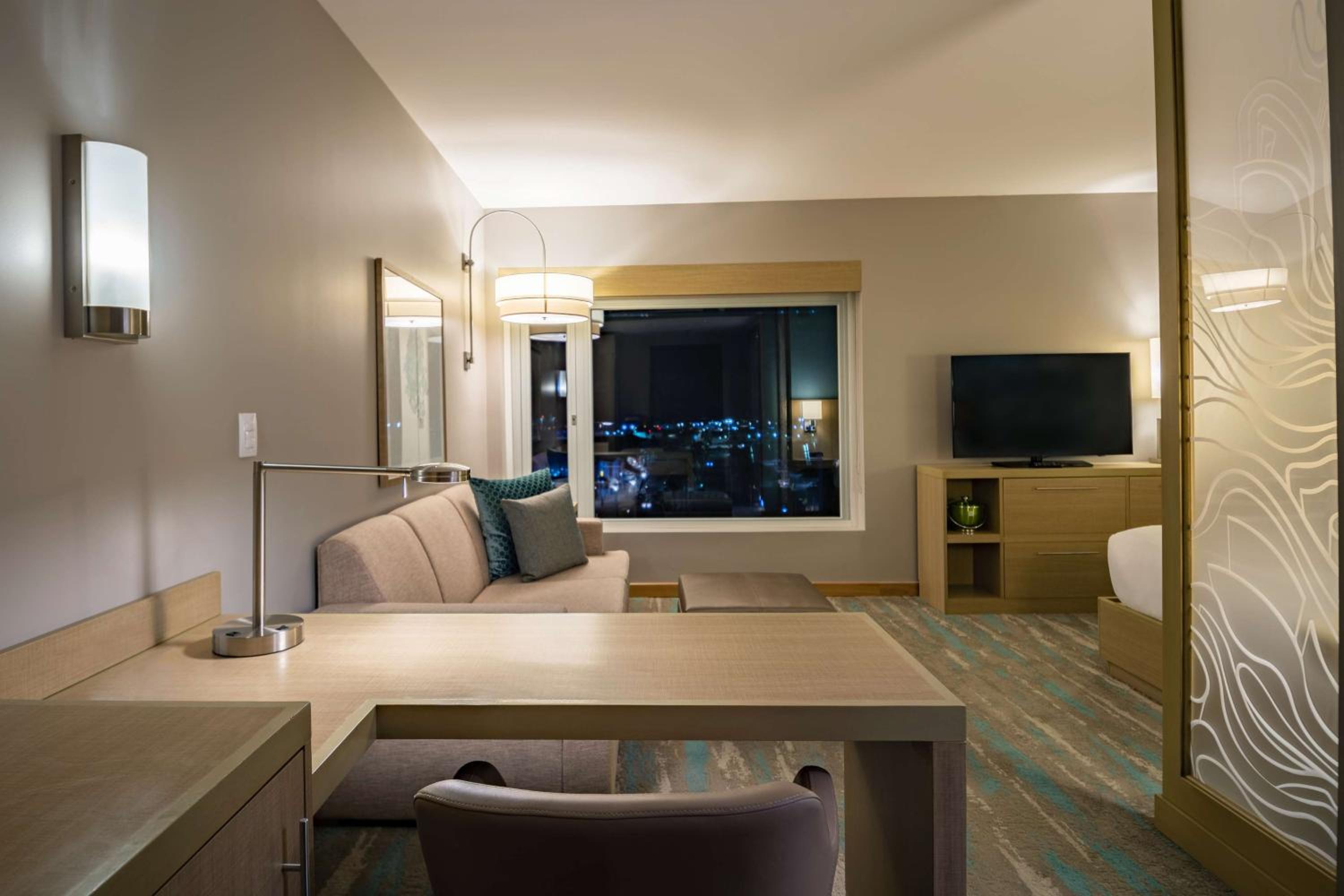King Room with Sofa Bed and View photo 2