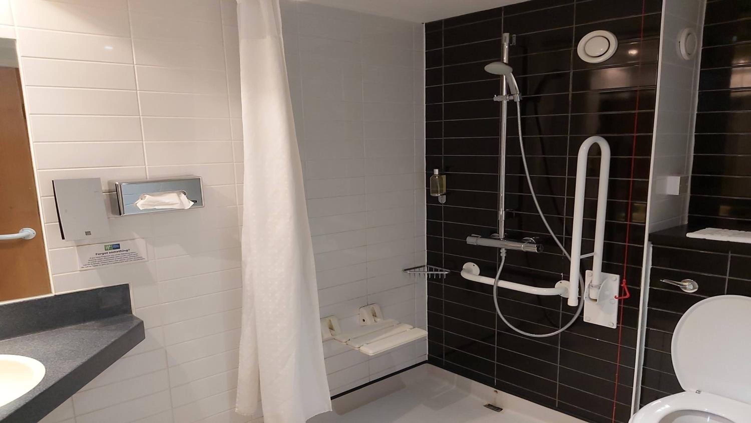 Double Room with Free Hot Breakfast - Accessible - Photo 7