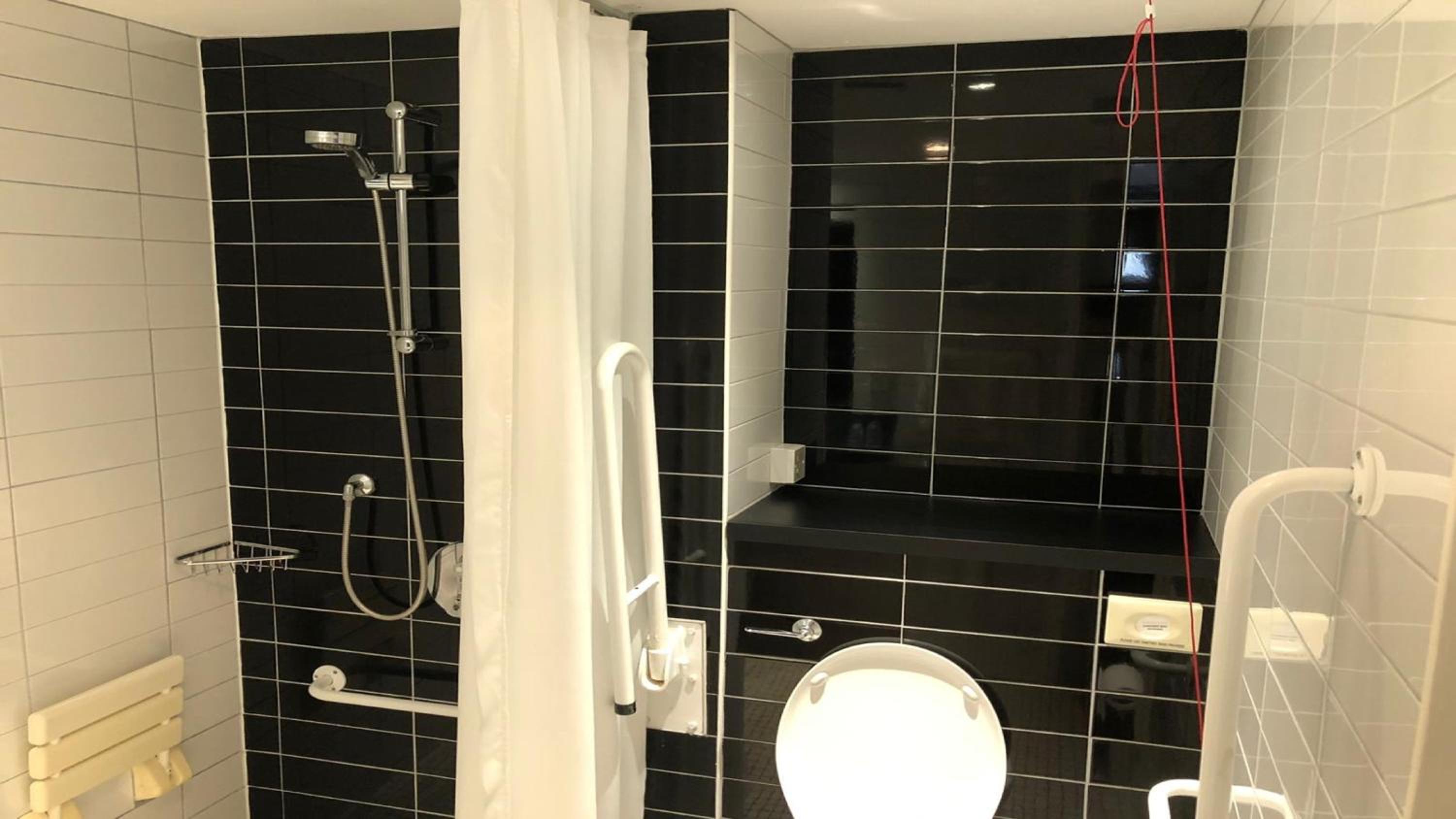 Double Room with Free Hot Breakfast - Accessible - Photo 5