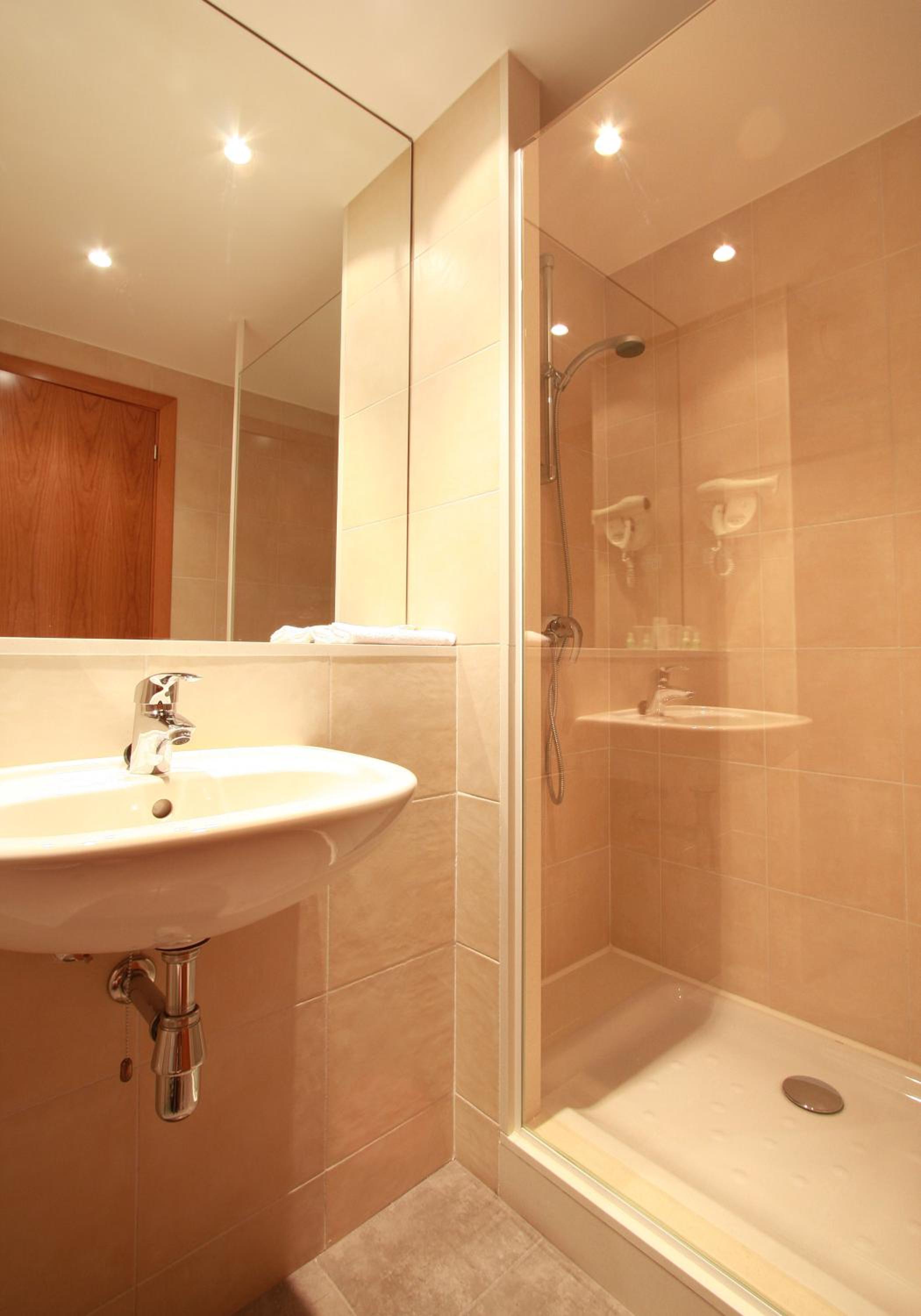 Double Room - Photo 3