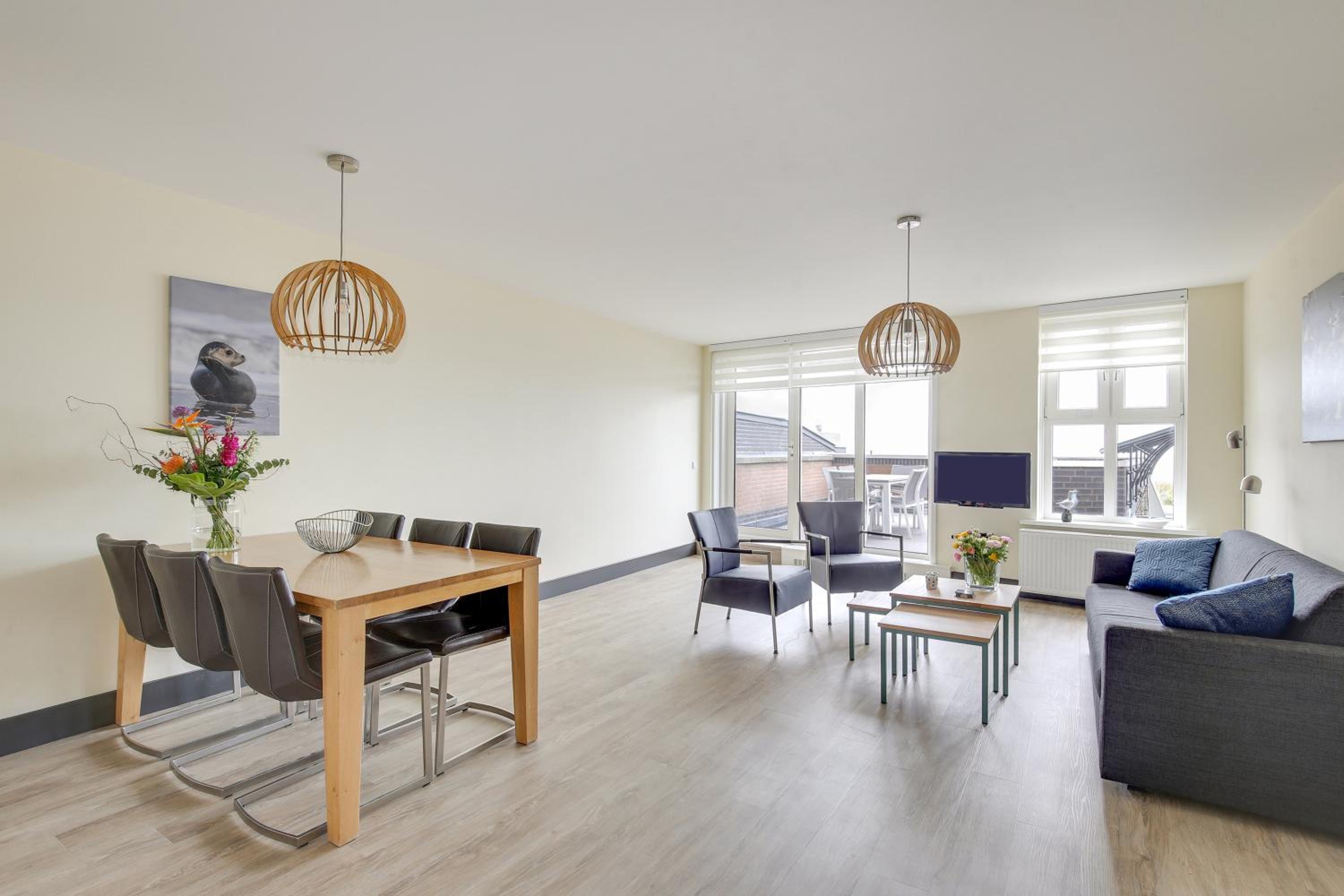 Apartment with Terrace photo 3