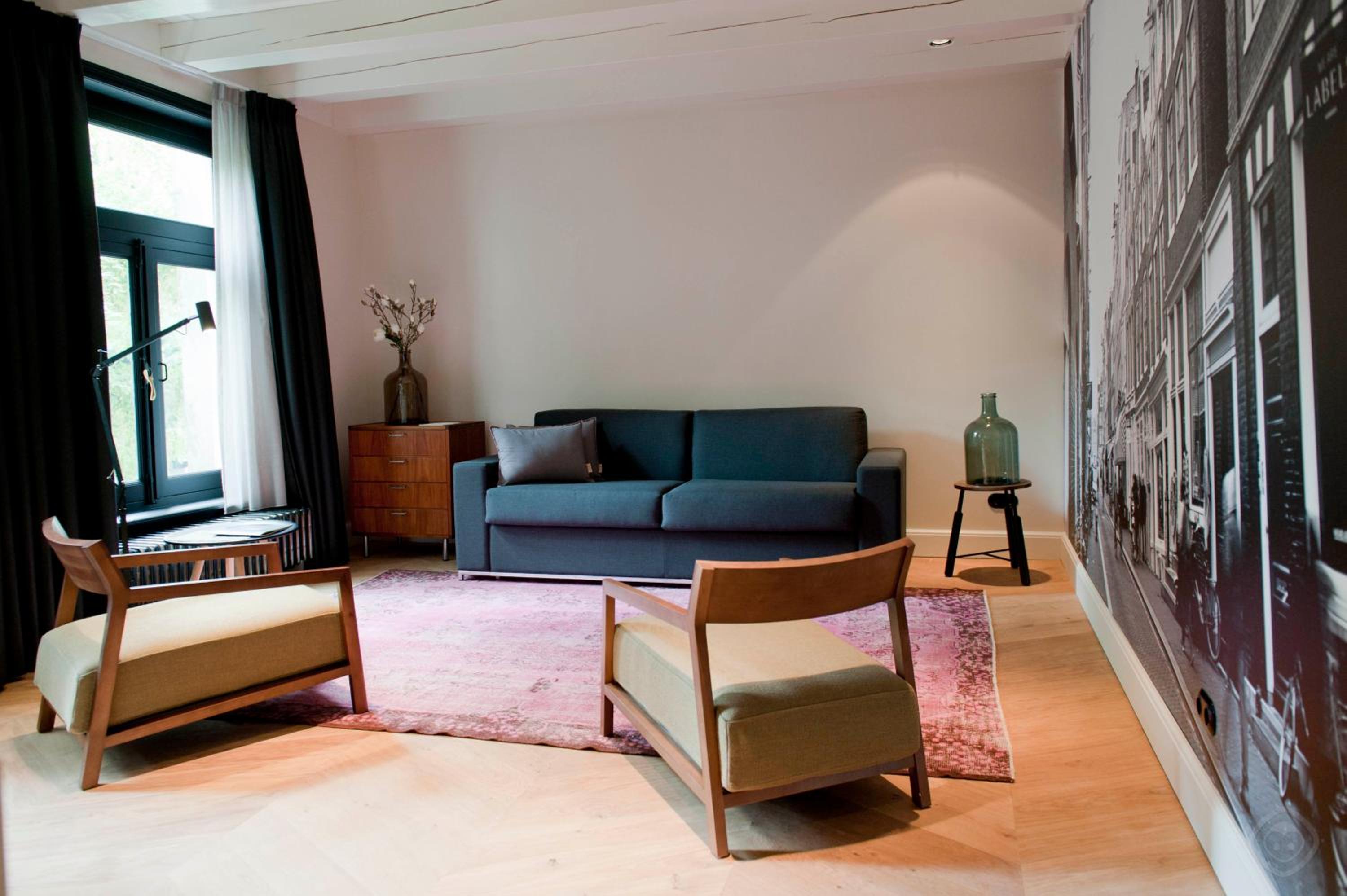 One-Bedroom Huidenstraat Suite