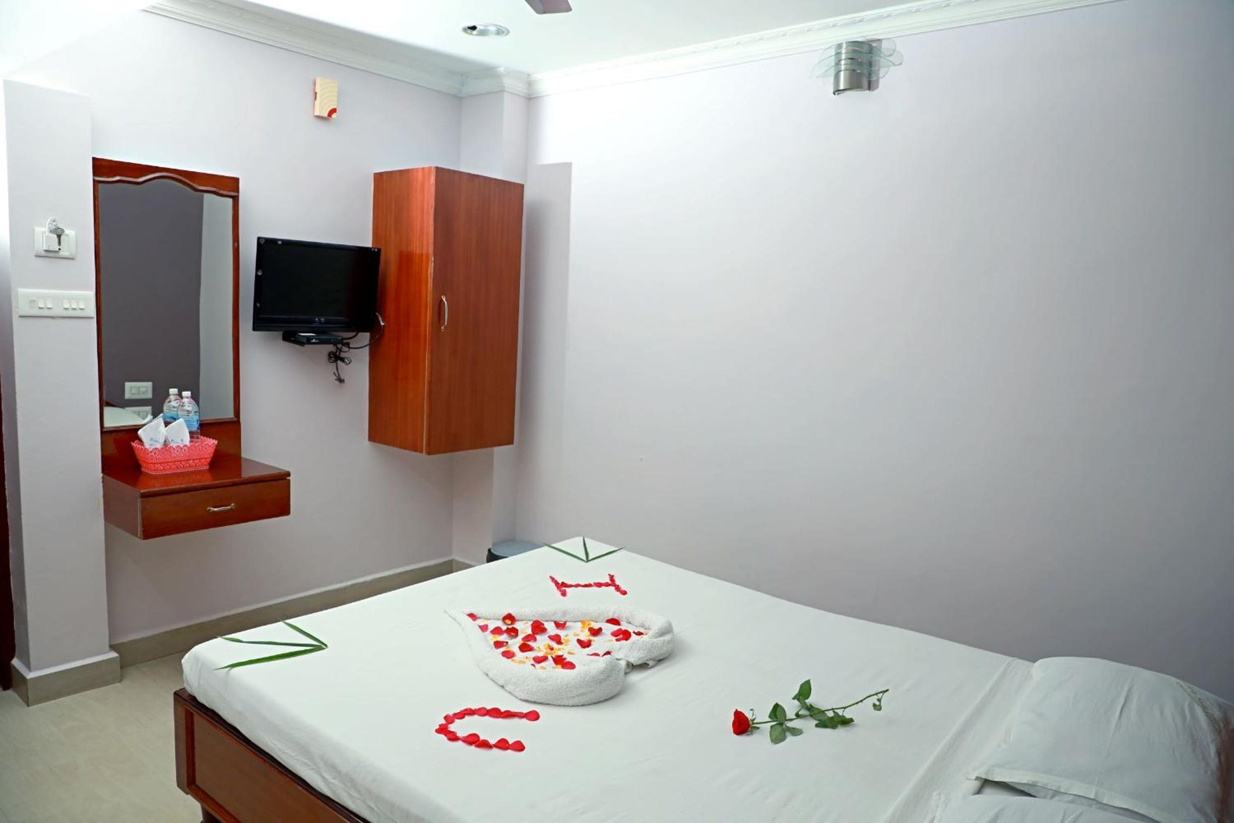 Standard Double Room - Photo 6
