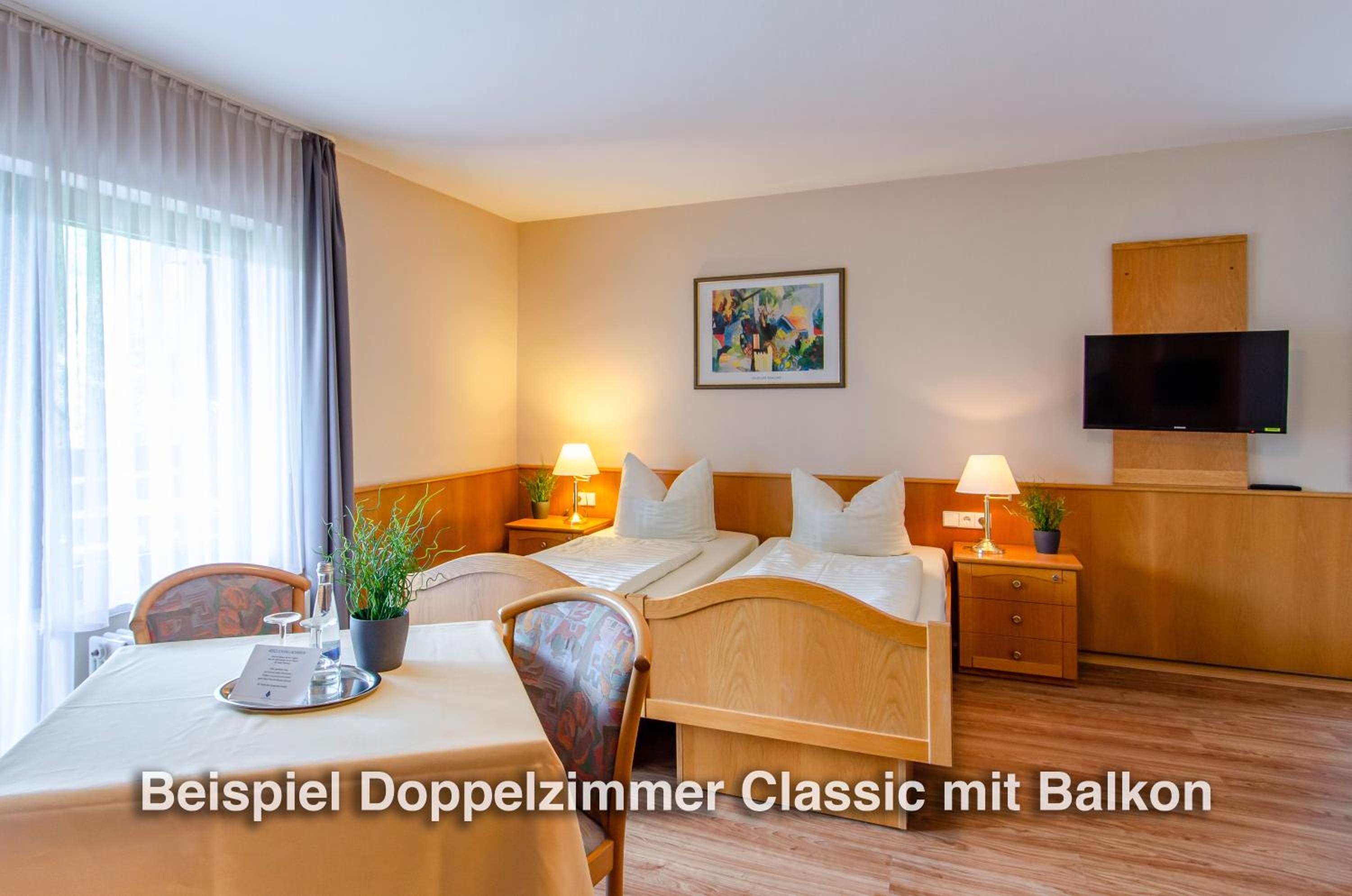 Double Room with Balcony - Photo 1
