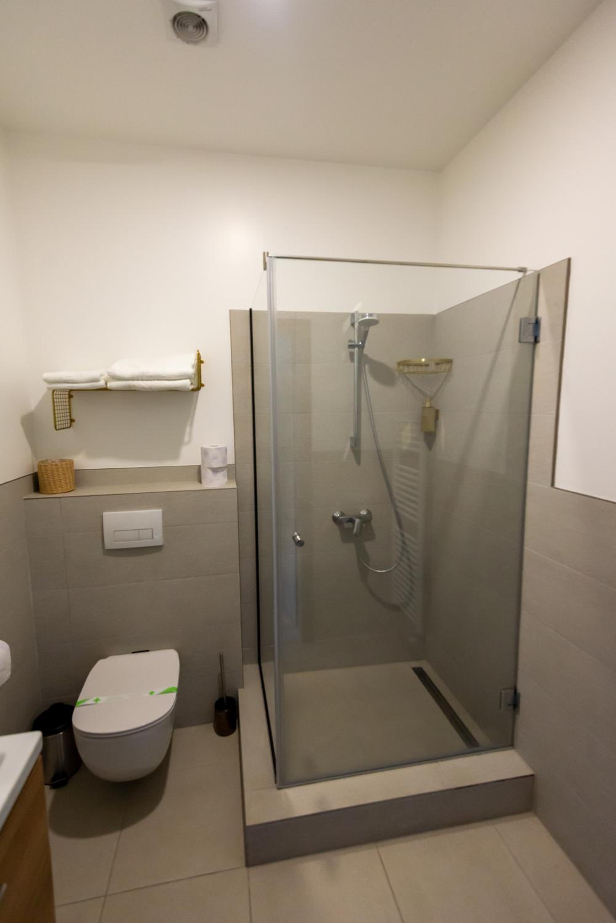 Superior King Room - Photo 26