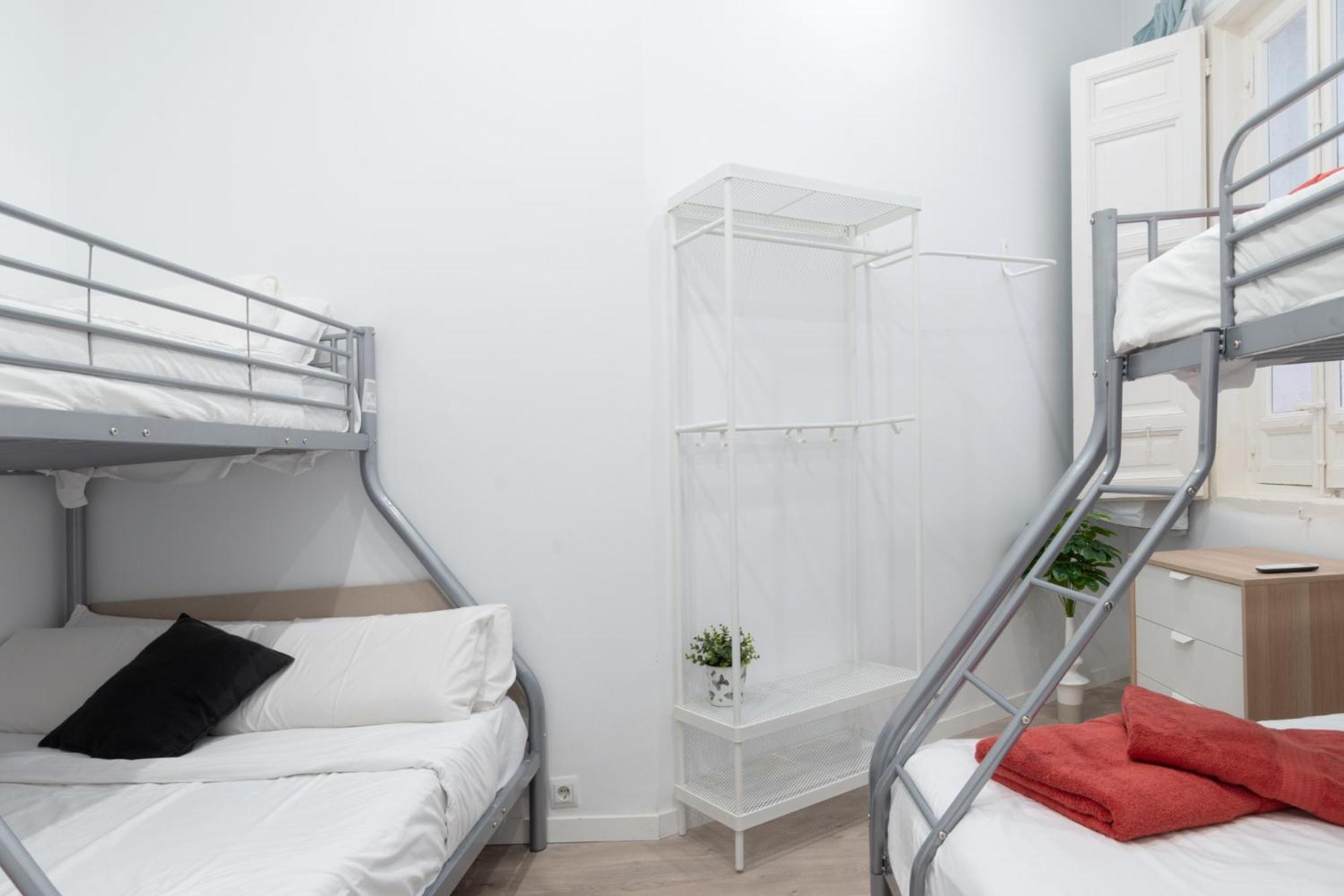 Apartment with Balcony photo 3