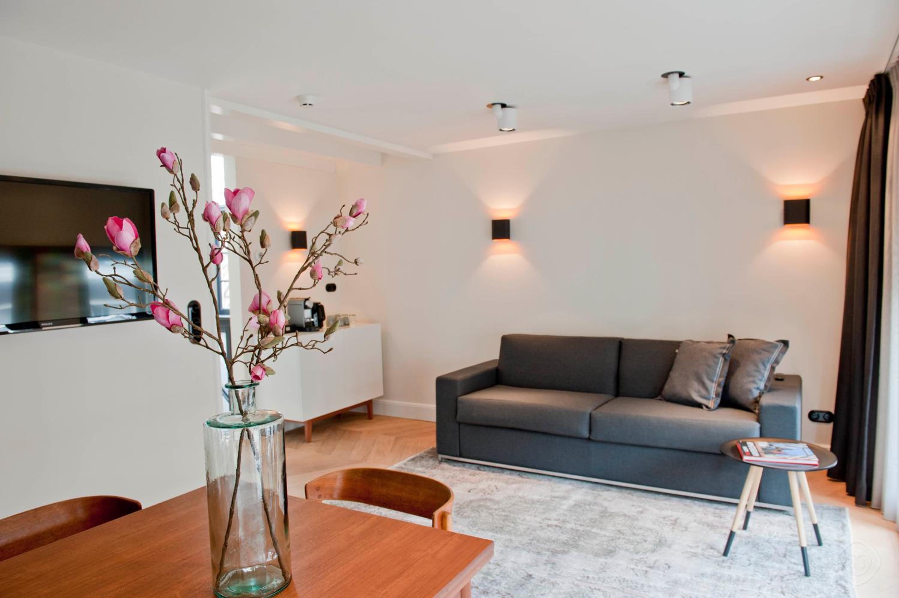 One-Bedroom Reestraat Suite photo 1
