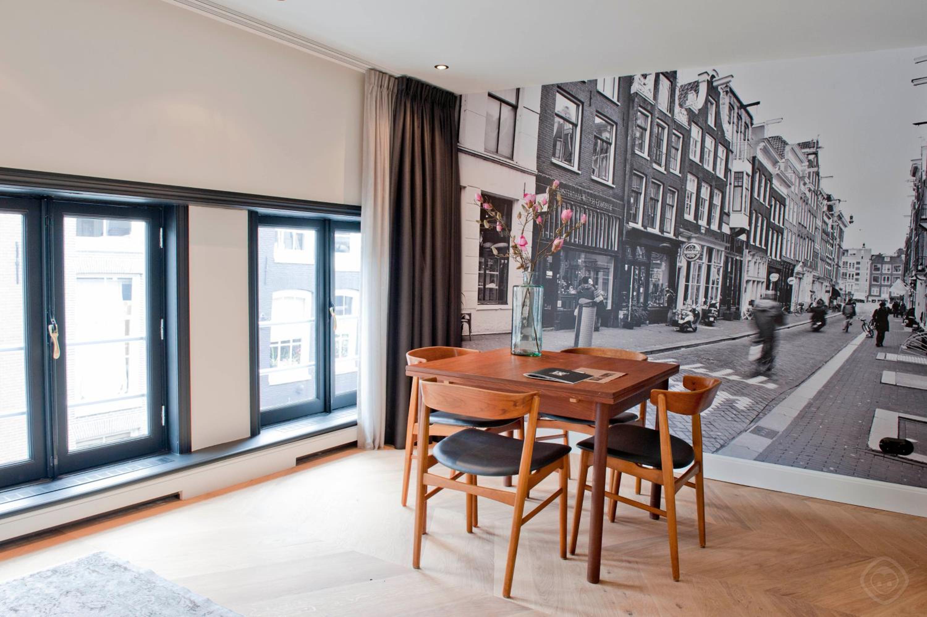 One-Bedroom Reestraat Suite photo 2