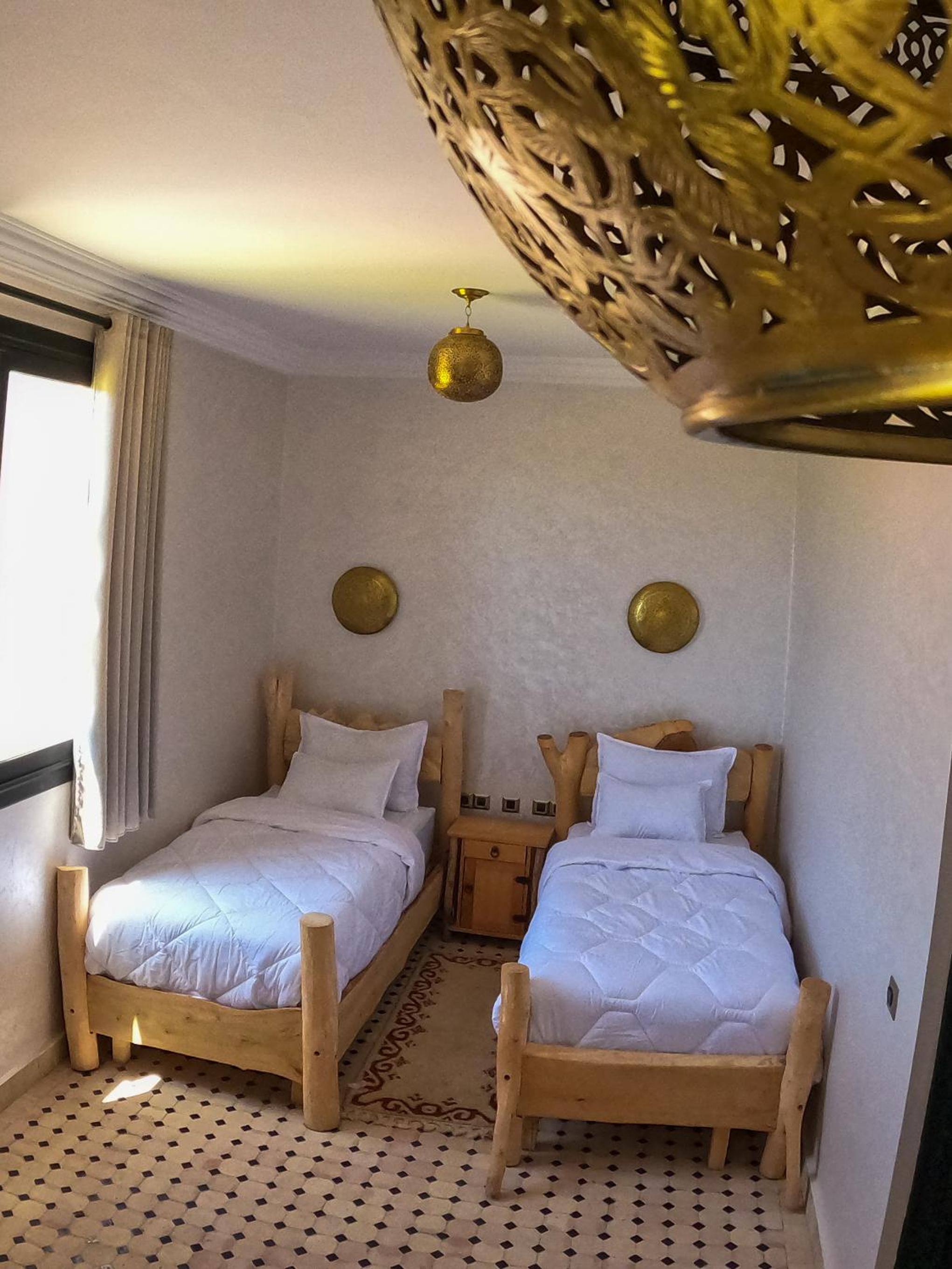 Triple Room with Pool View - Photo 2