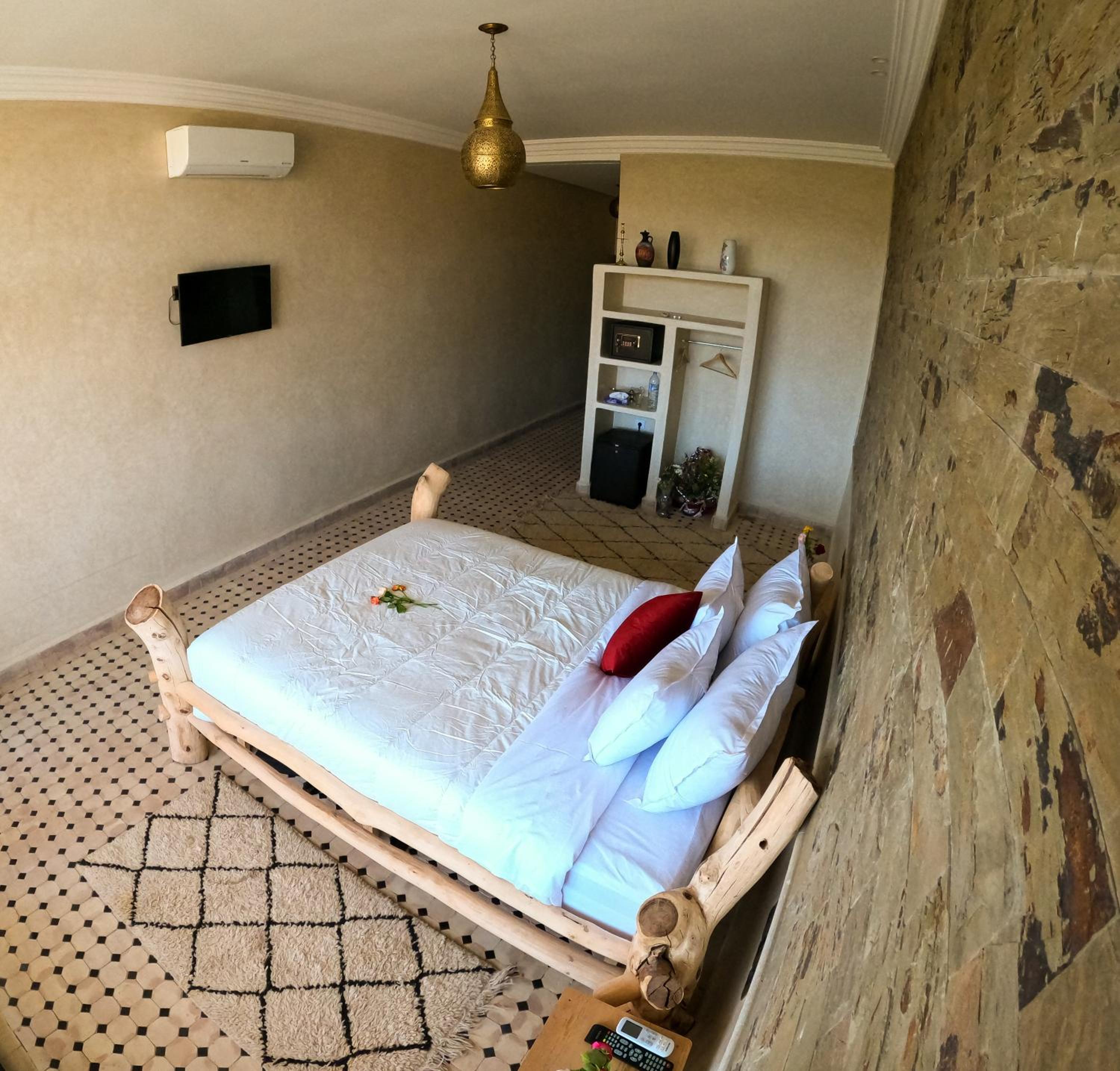 Double Room with Pool View photo 2