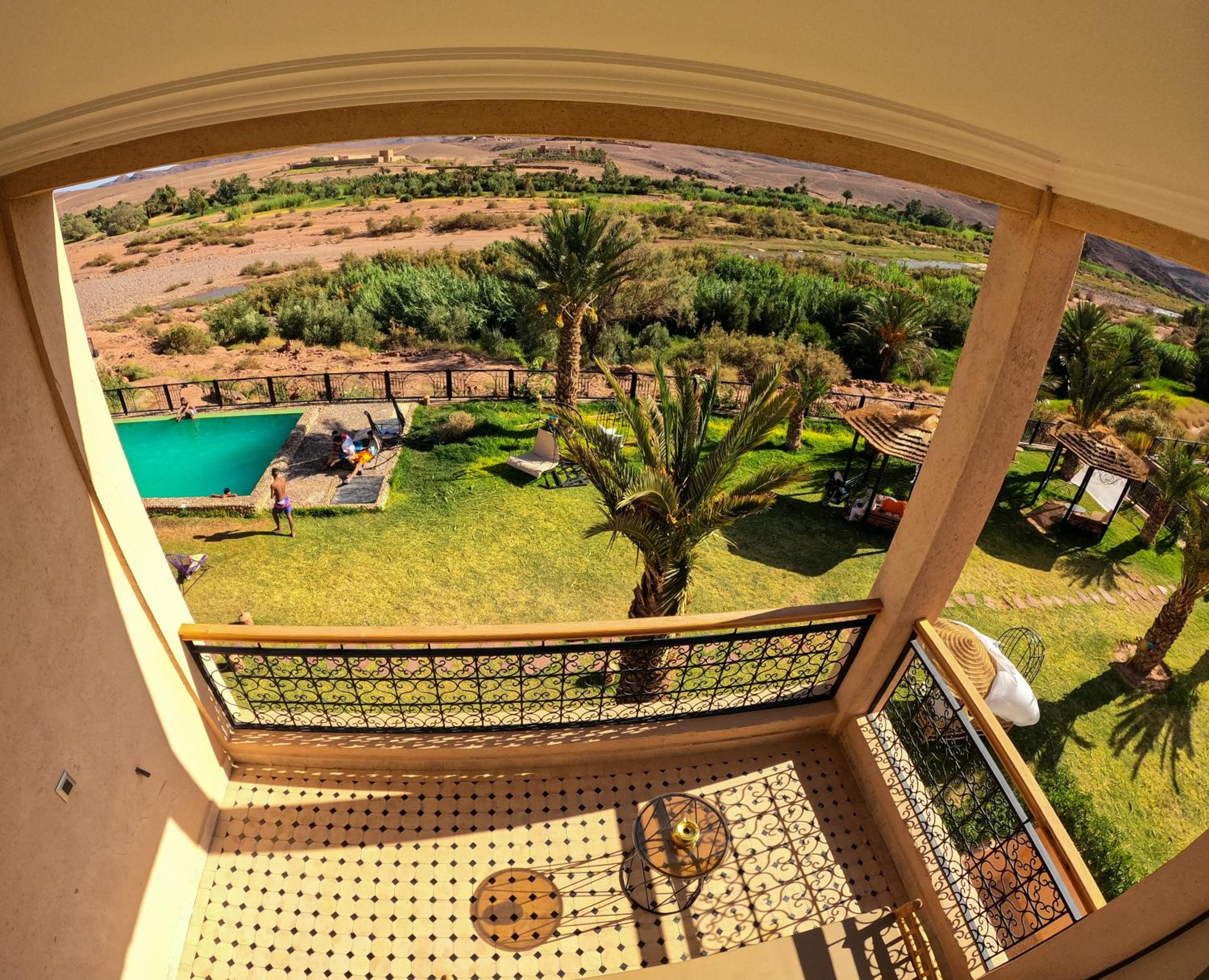 Family Room with Garden View photo 3