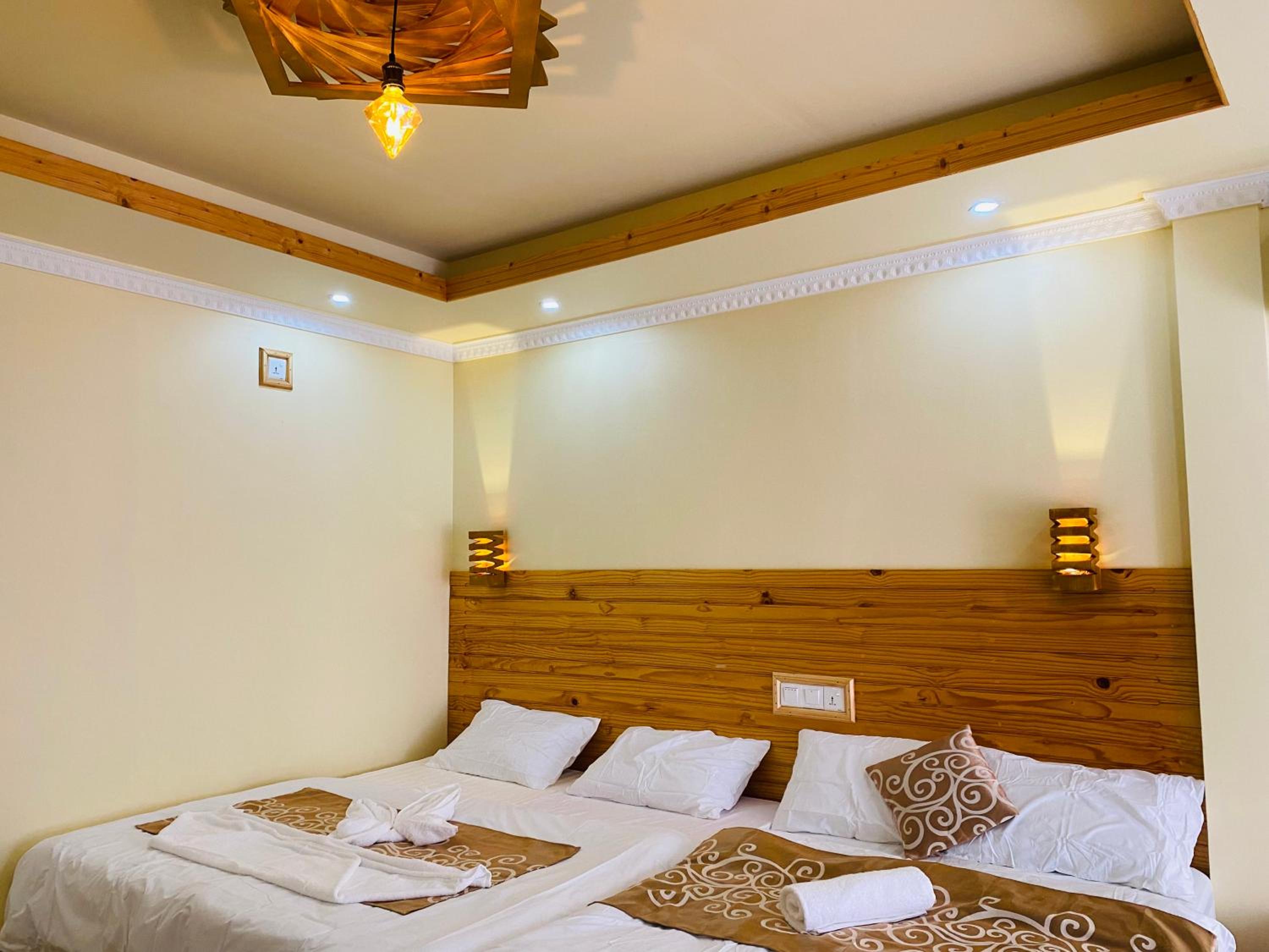 Family Room with Balcony photo 3