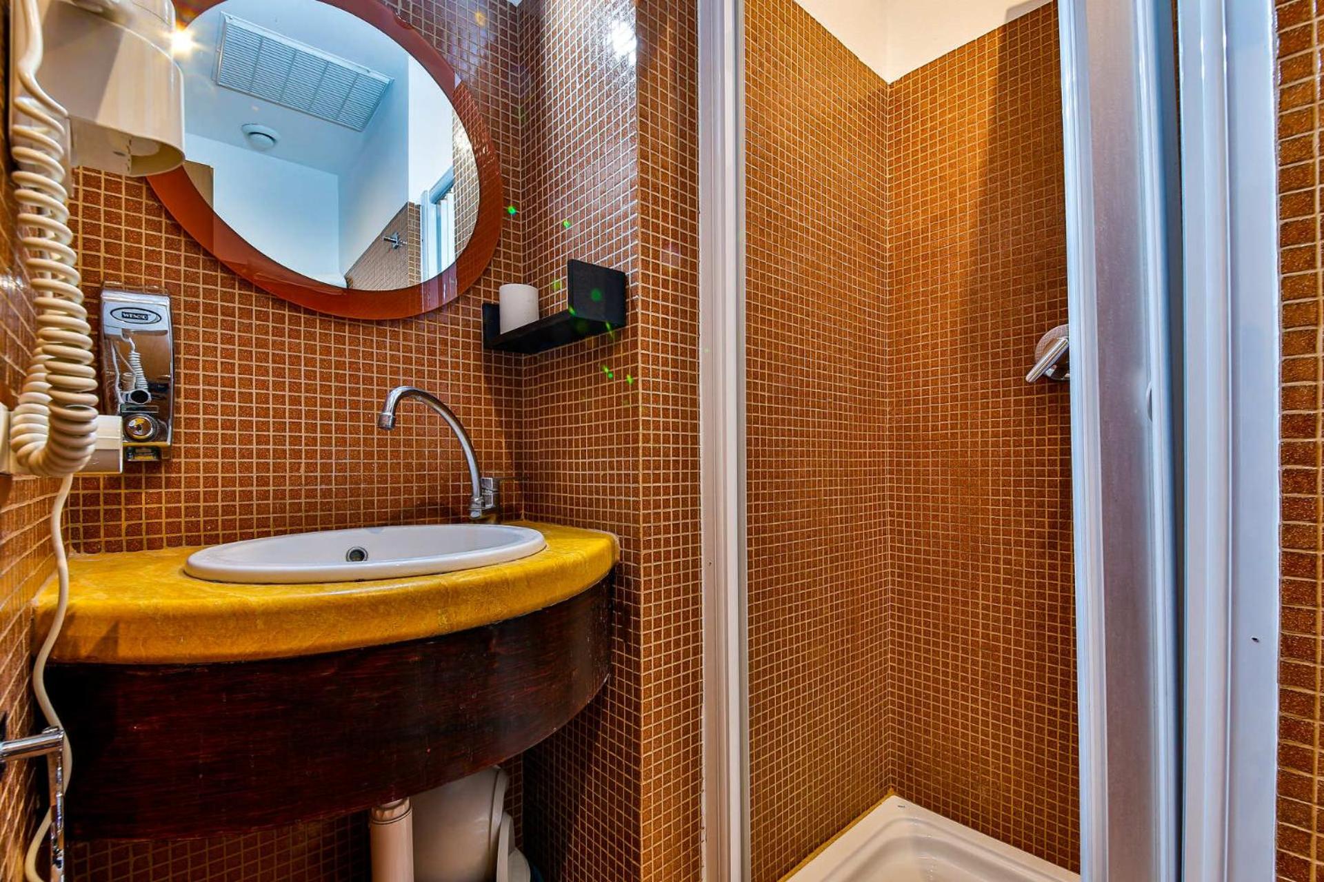 Large Double Room photo 2
