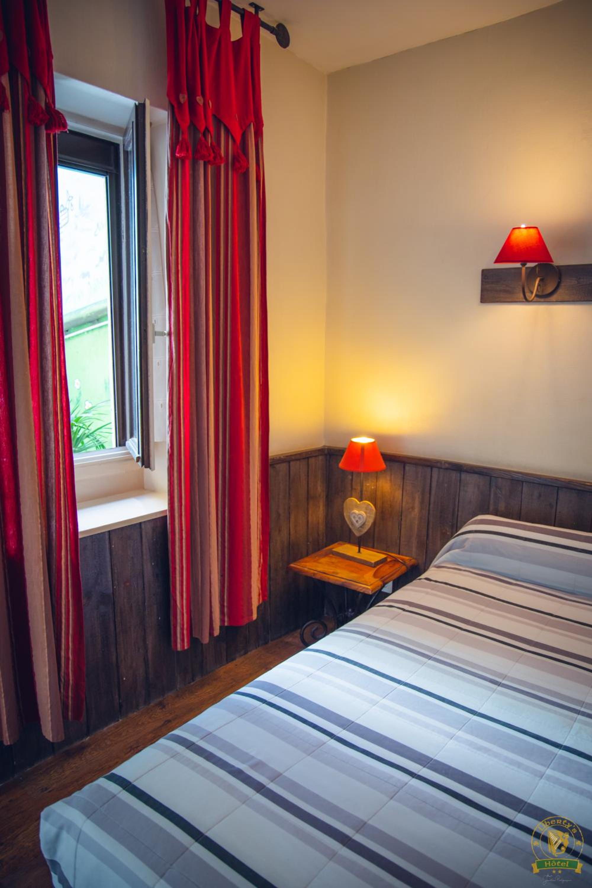 Standard Double Room - Photo 1