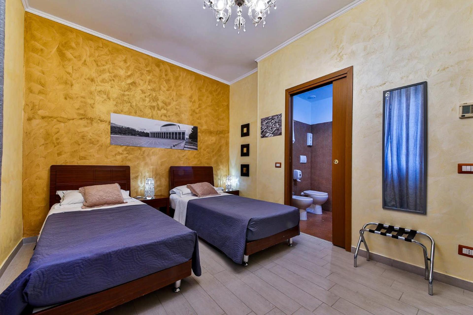Double or Twin Room with Private Bathroom photo 1