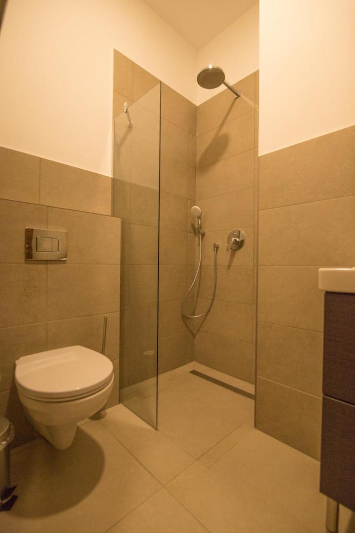 Double Room with Private Bathroom - Photo 3