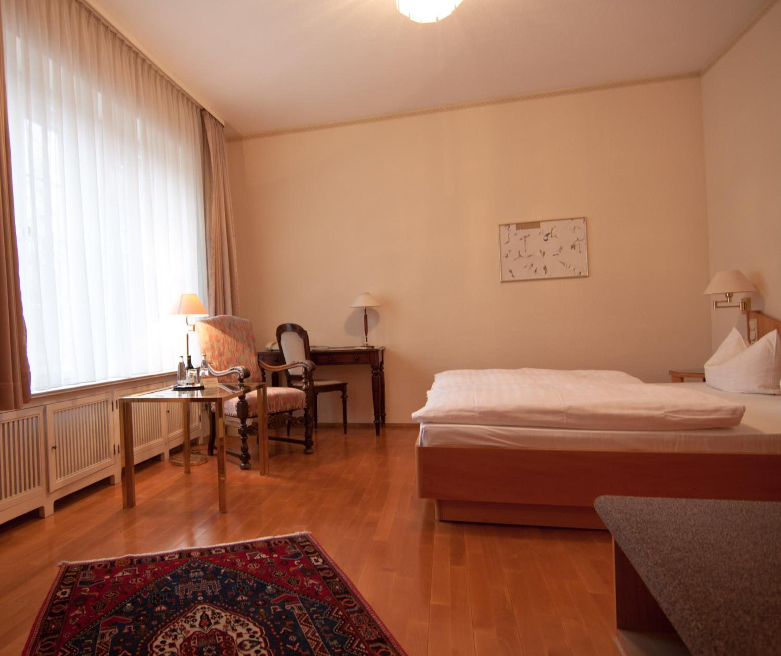 Business Double Room - Photo 4