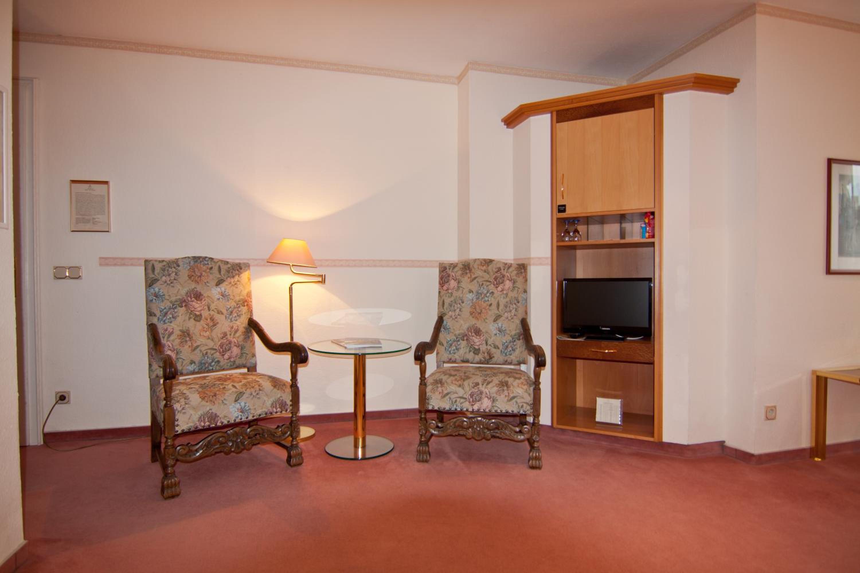 Double Room - Photo 5