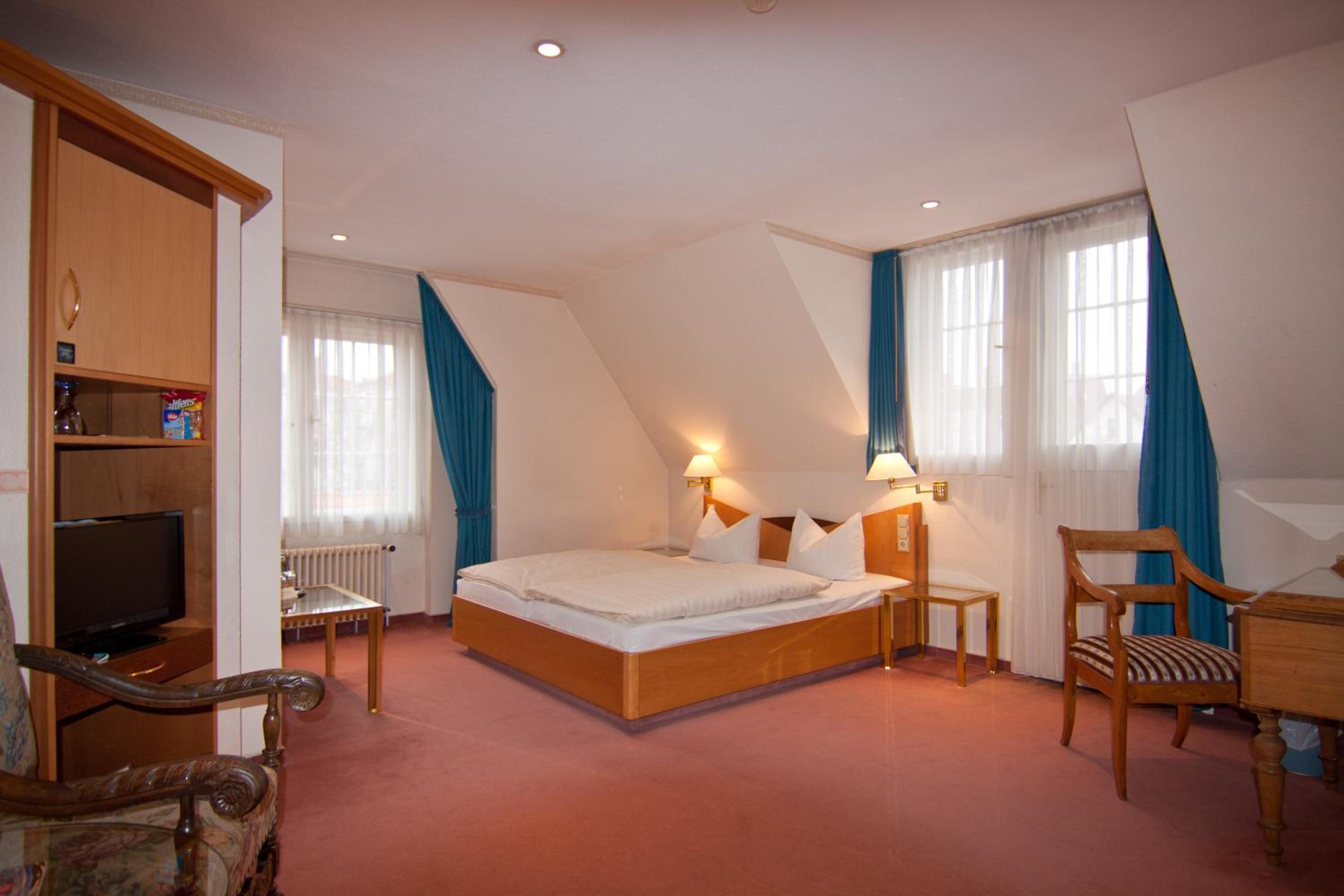 Business Double Room - Photo 3