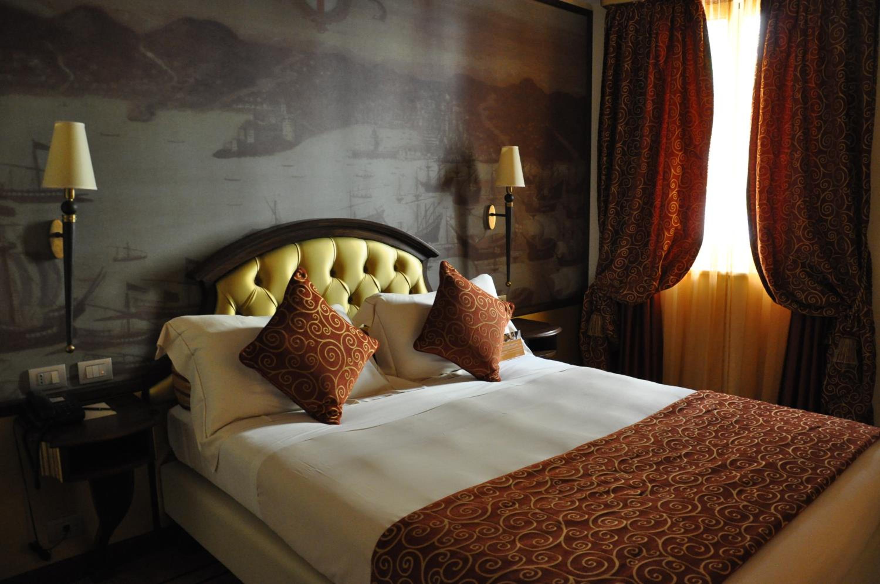 Classic Double Room thumbnail 6