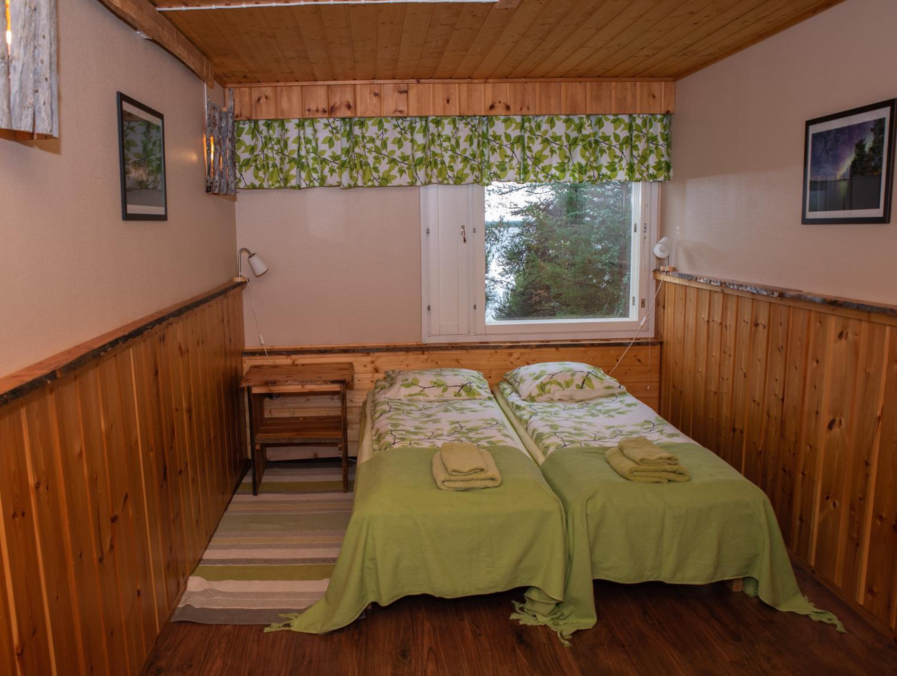 Twin Room with Lake View photo 2