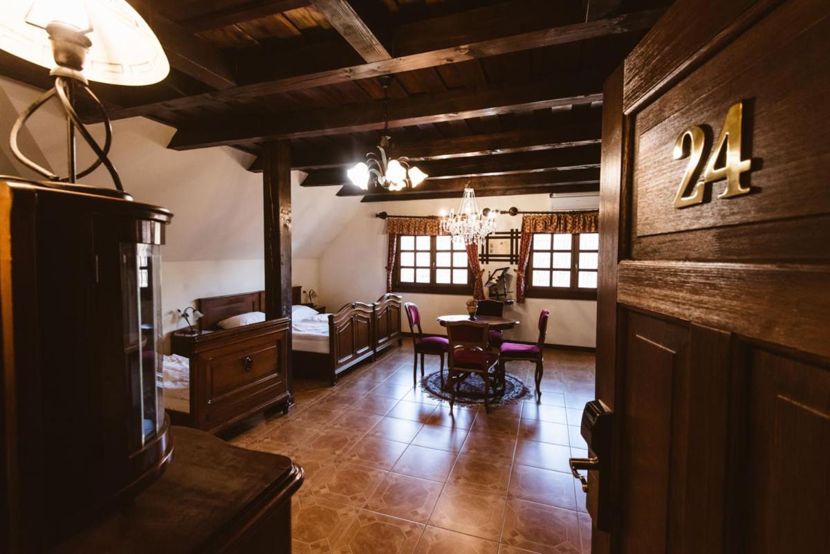 Family Room with Balcony photo 1