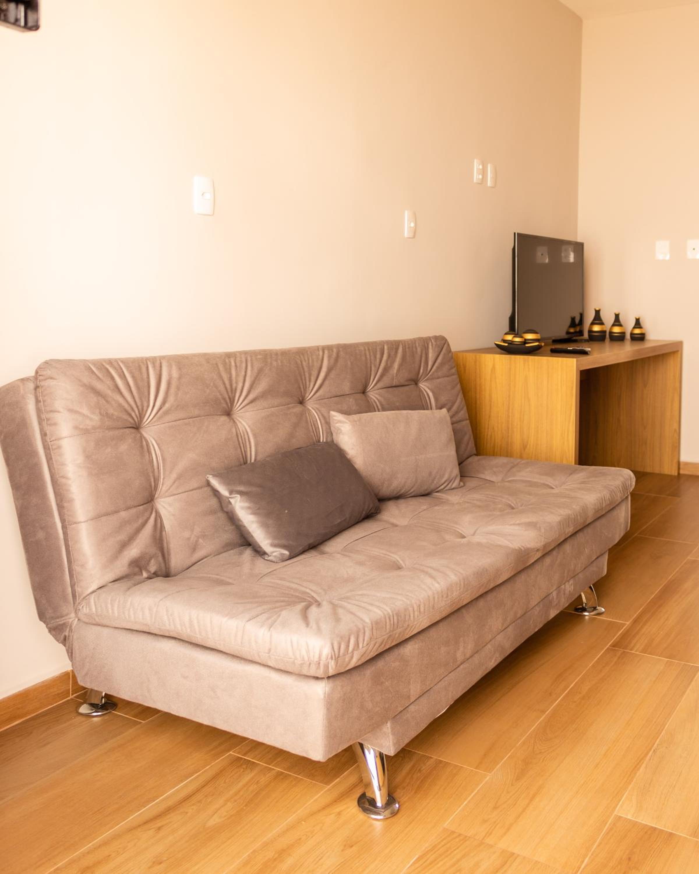 Family Studio - Photo 1