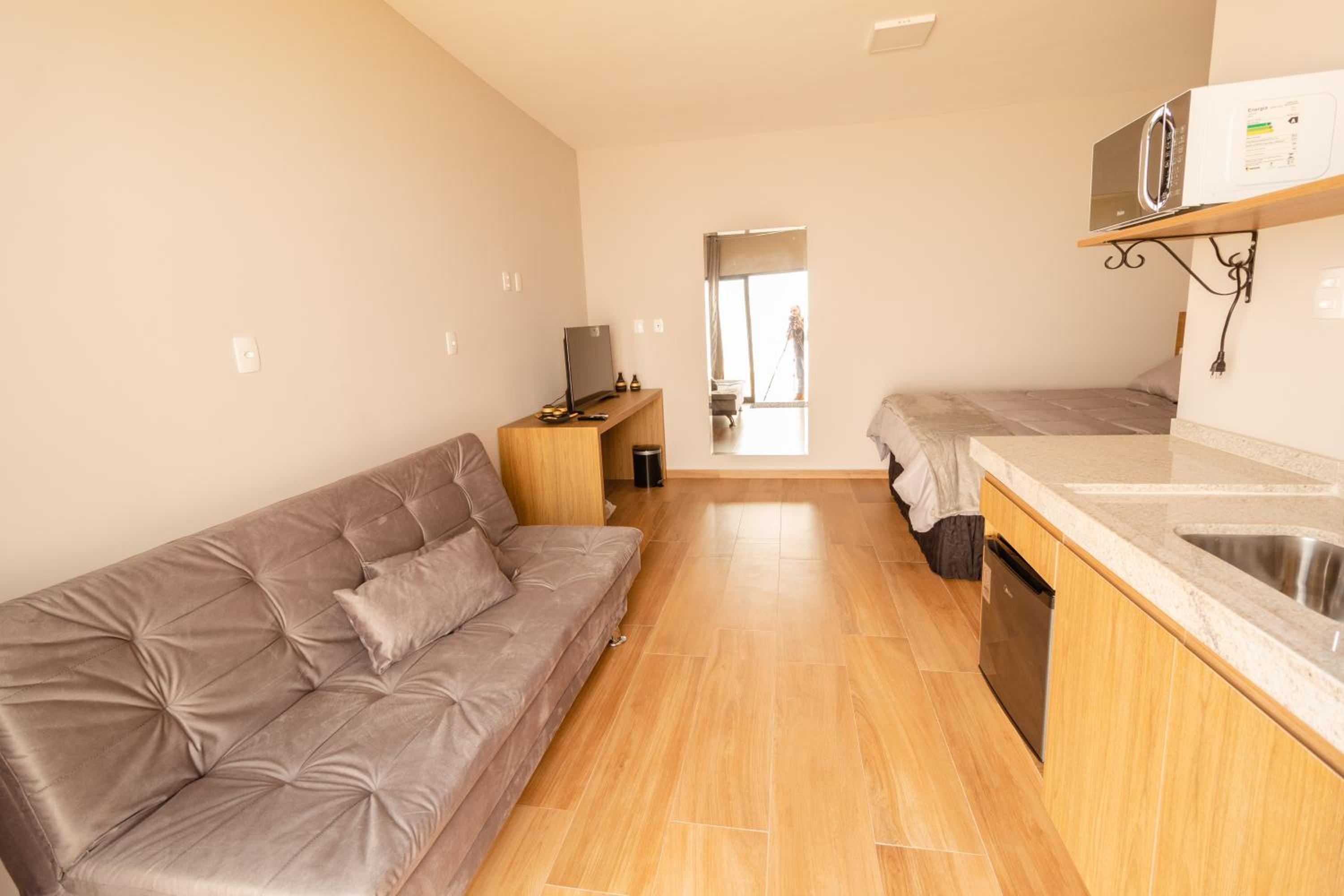 Family Studio - Photo 2