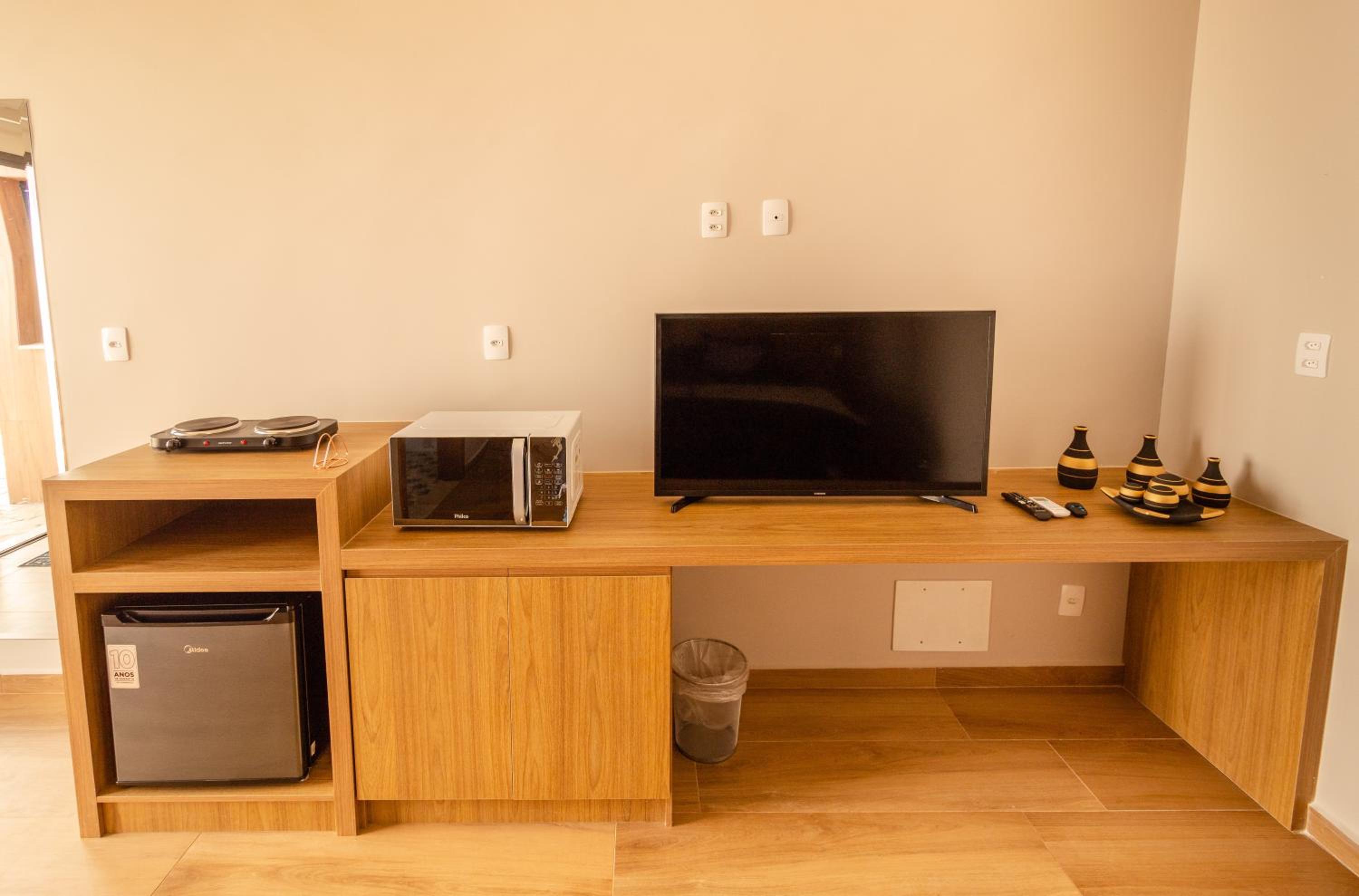 Studio - Disability Access - Photo 10