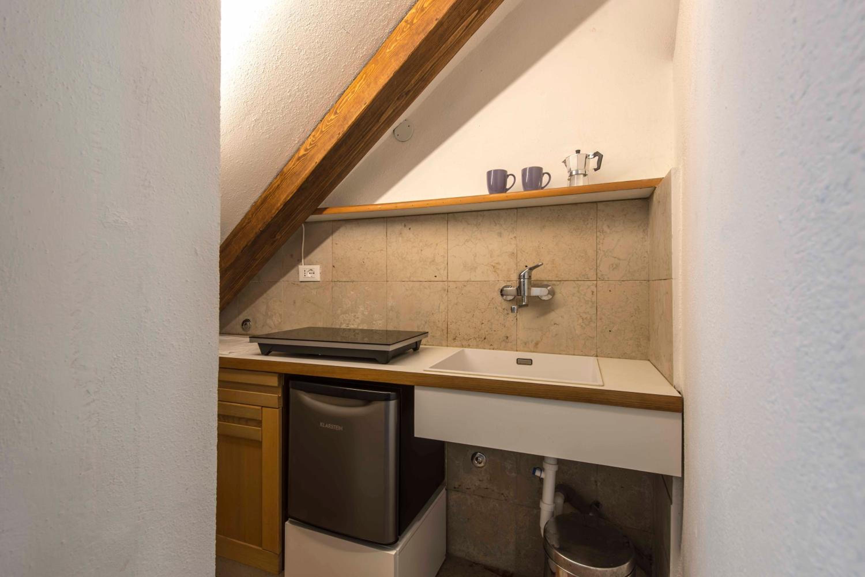 One-Bedroom Apartment photo 3