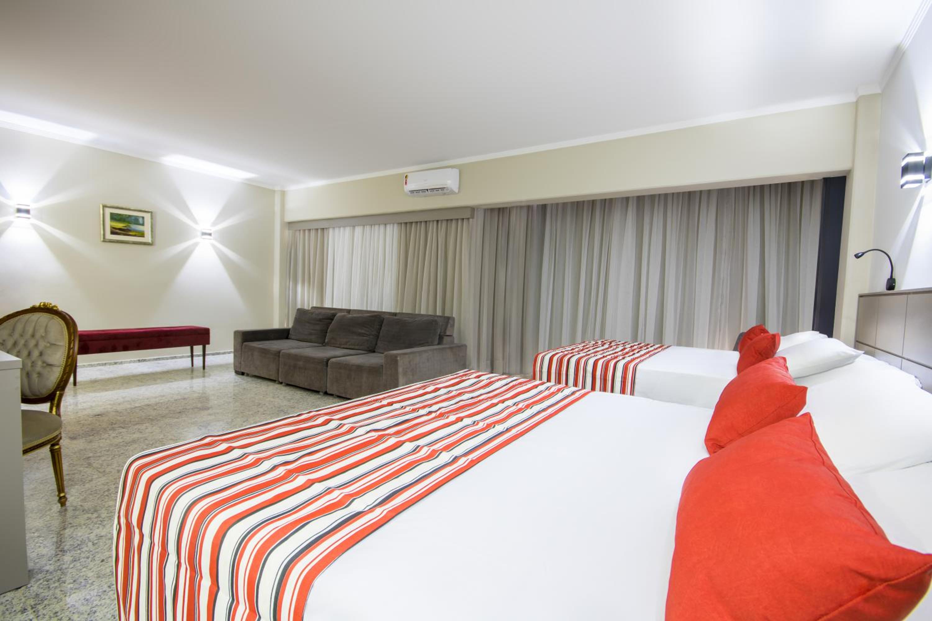 Suite Exclusive - Photo 3