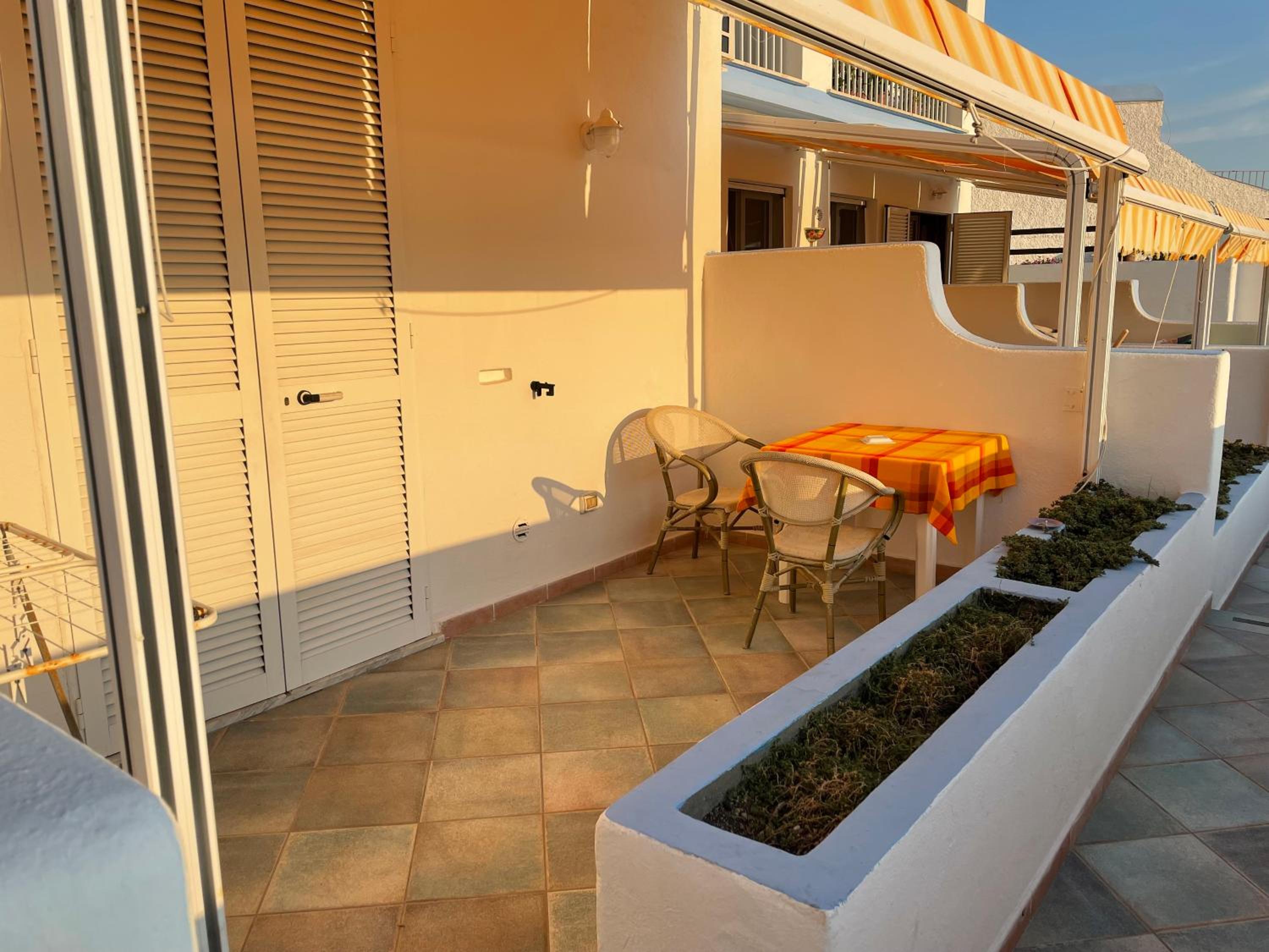Apartment with Terrace - Photo 12