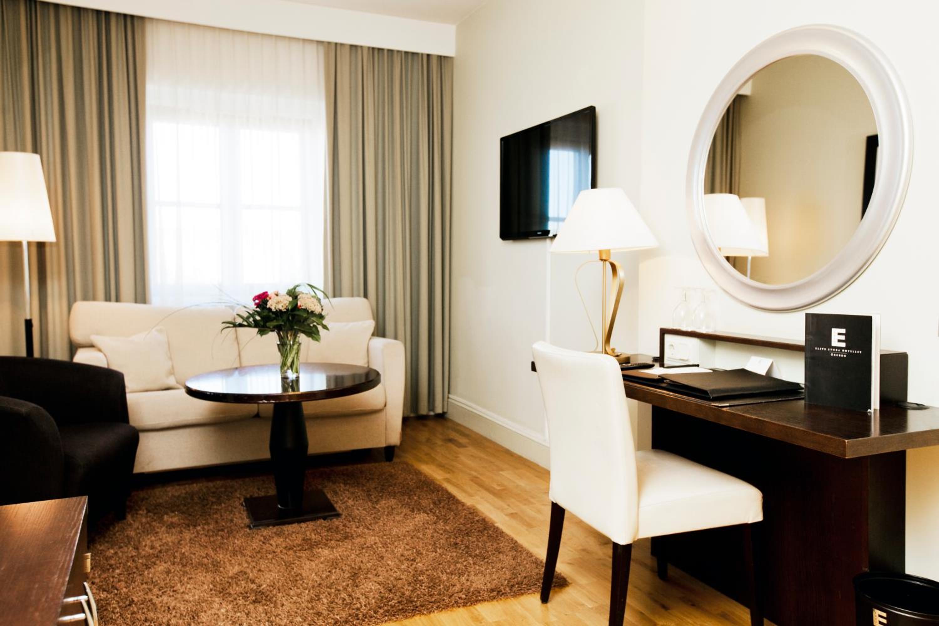Junior Suite (2 Adults) photo 3