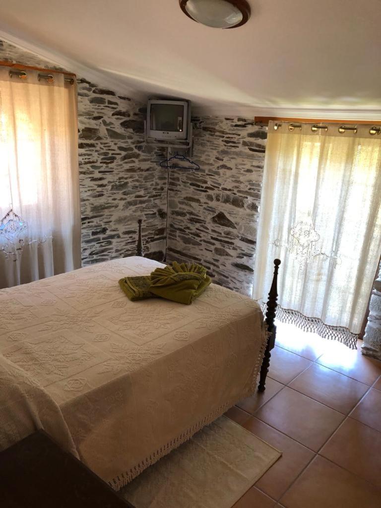 Six-Bedroom House - Photo 10