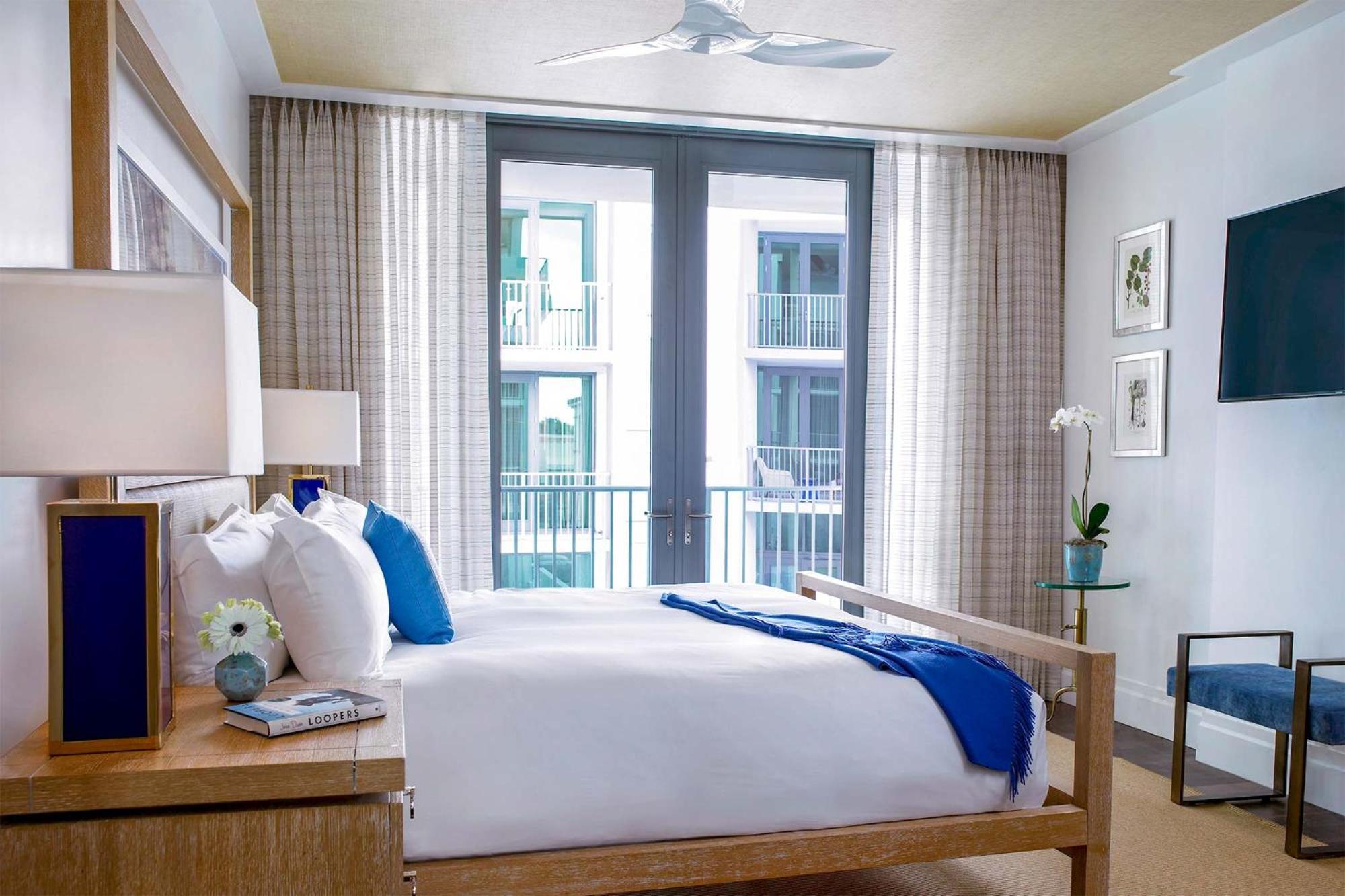 Superior King Suite with Balcony
